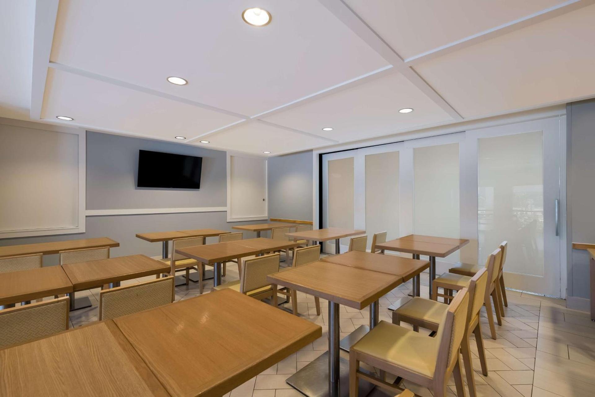 Sonesta ES Suites Orlando International Drive photo 32