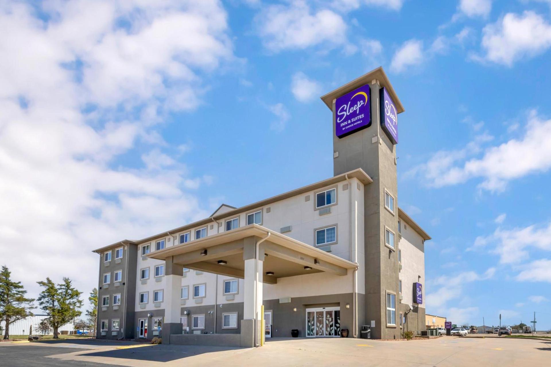 Sleep Inn & Suites Hays I-70 — hotel in Hays