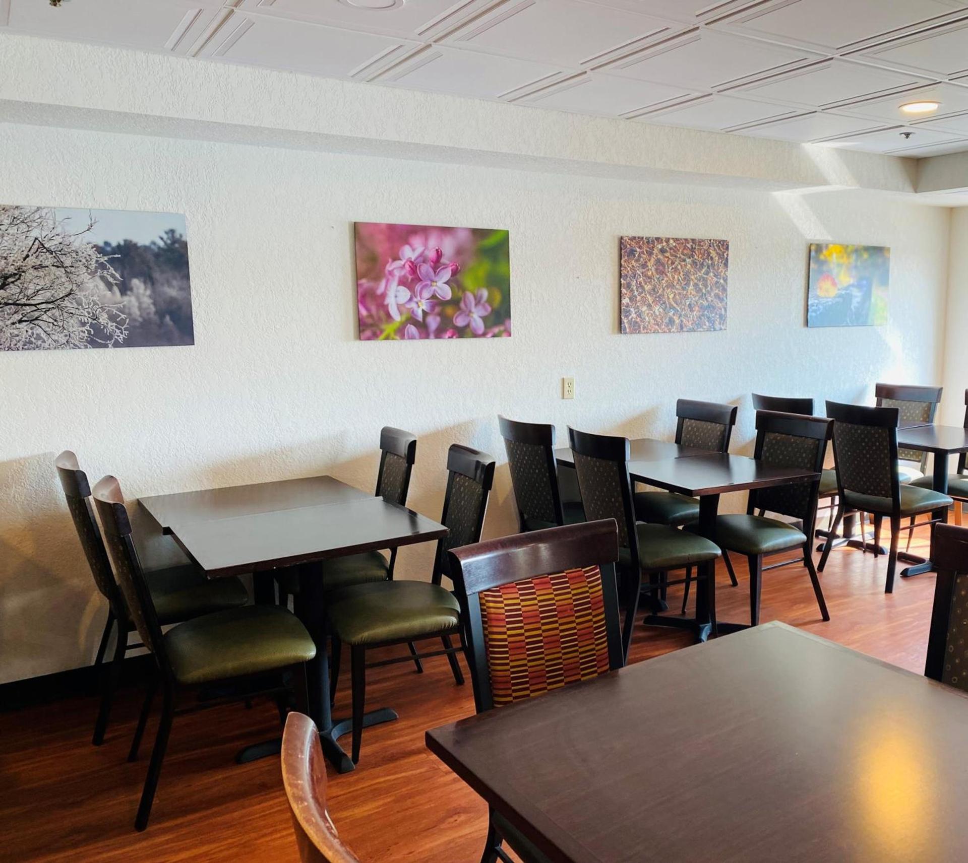The Suites Hotel at Waterfront Plaza photo 42