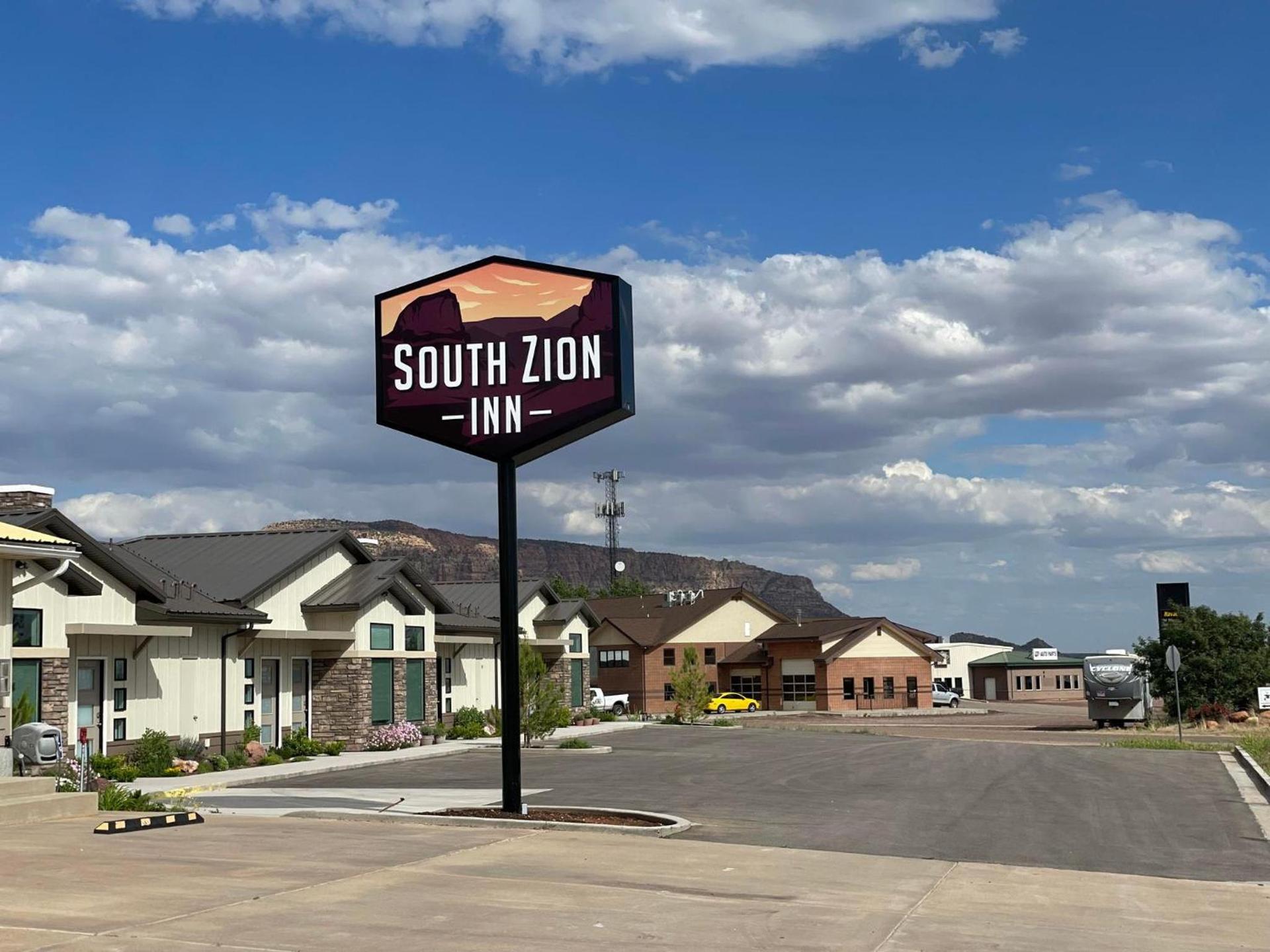 South Zion Inn and Suites photo 2
