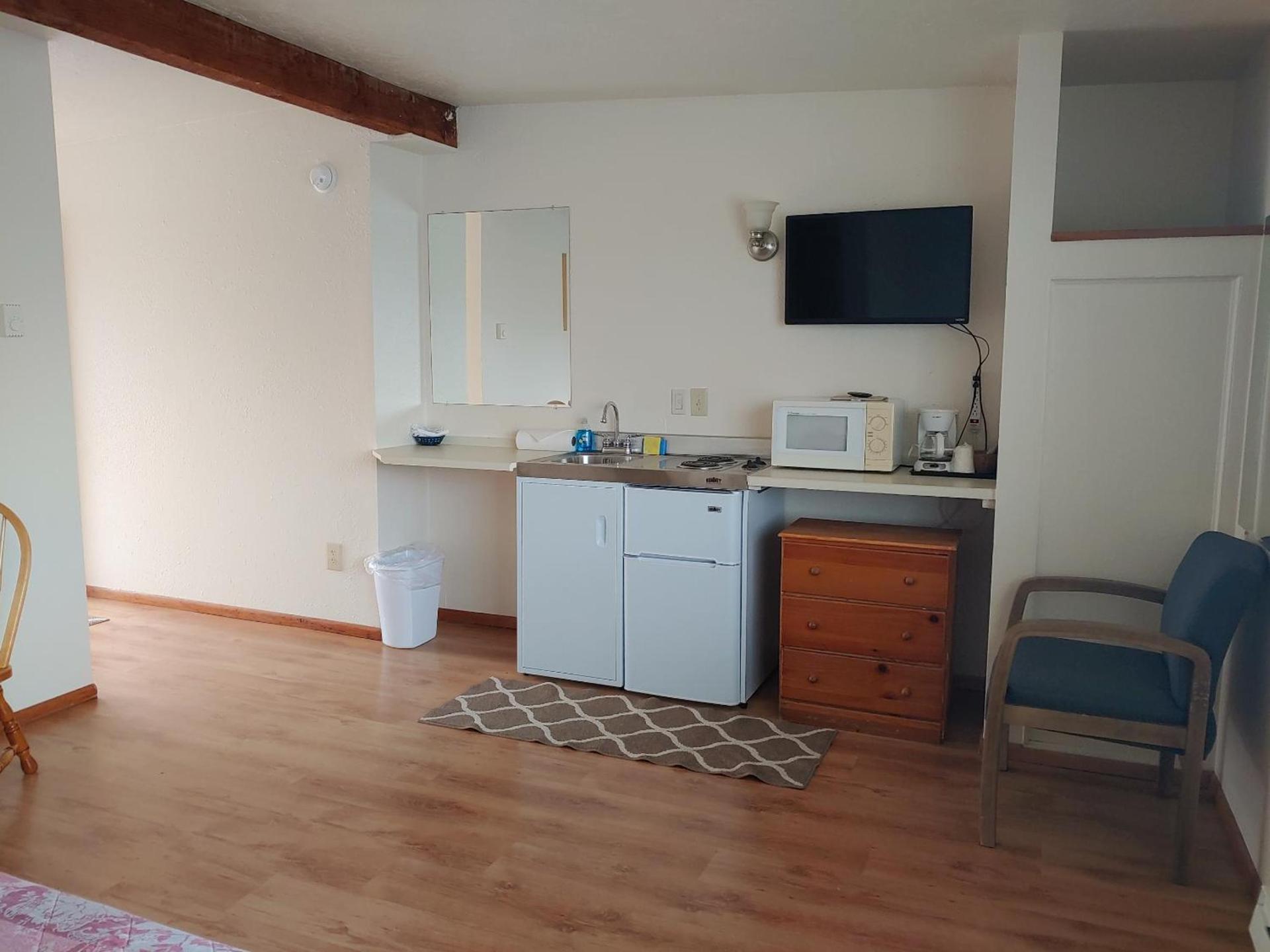 The Dublin House Motel photo 45