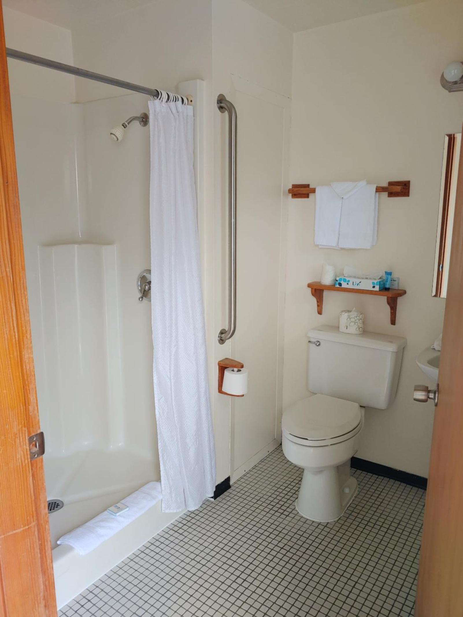 The Dublin House Motel photo 67