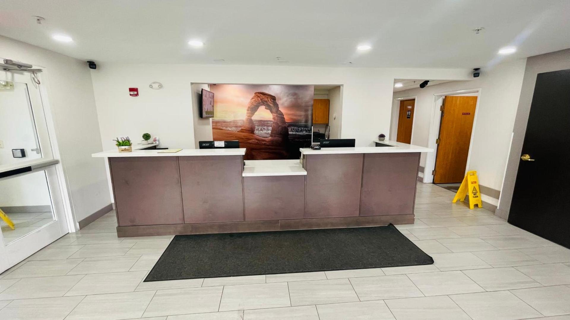 Royal Inn Midvale photo 5