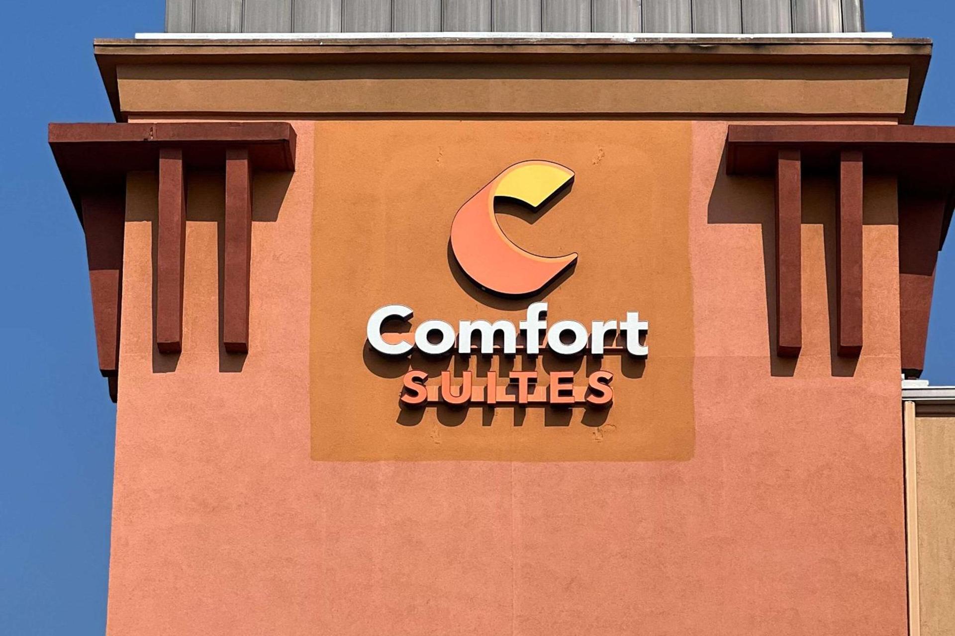 Comfort Suites Seaford photo 4