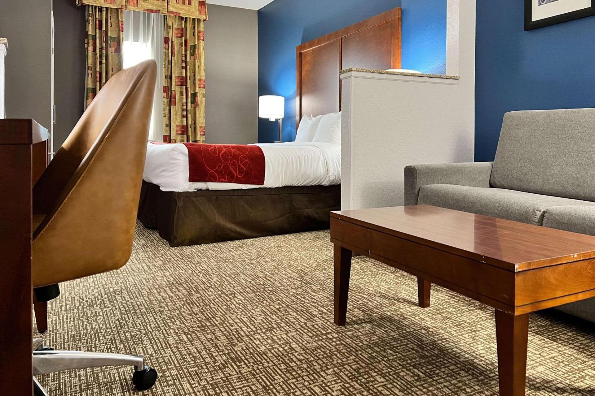 Comfort Suites Louisville East photo 22