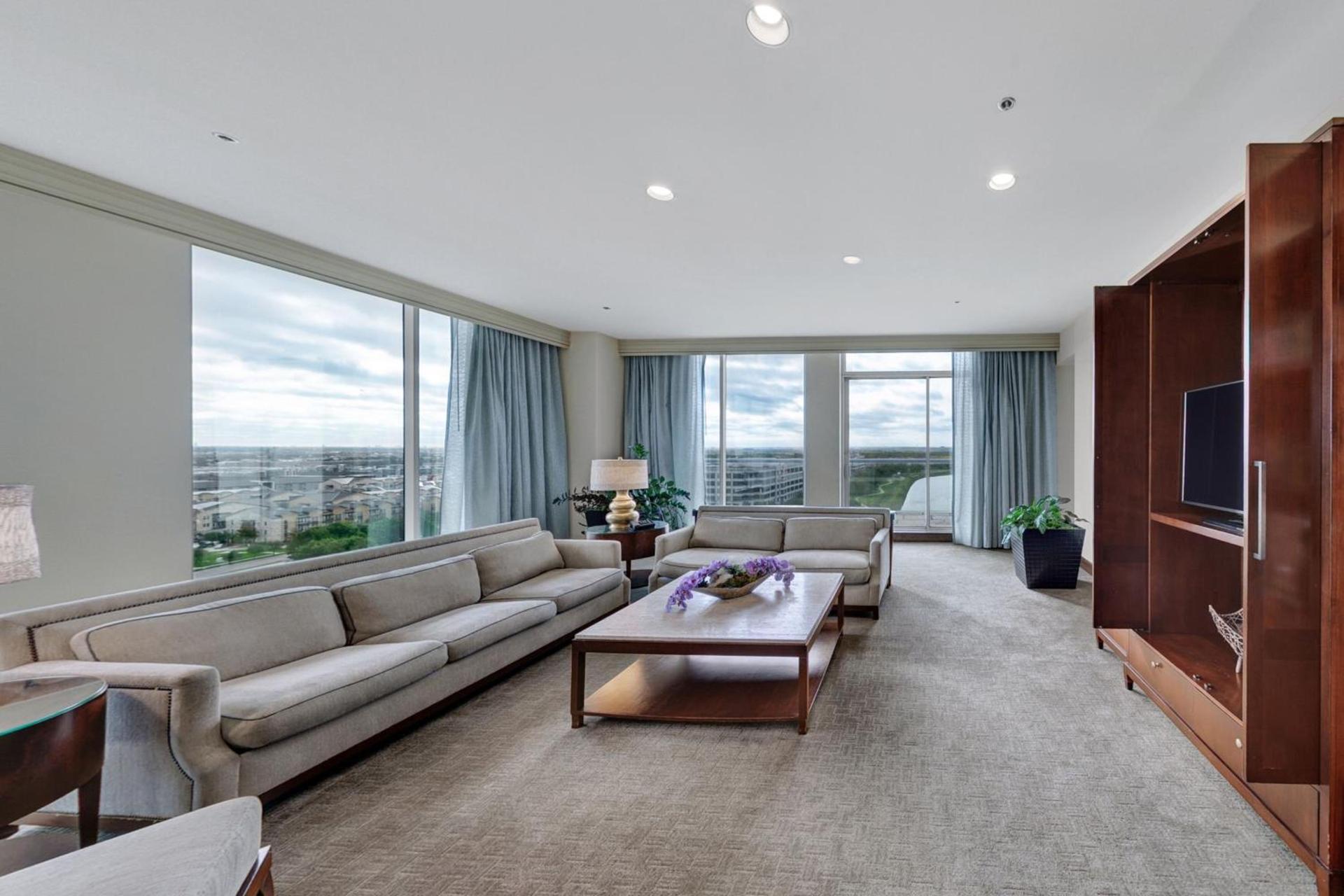 Renaissance Dallas North Hotel photo 13