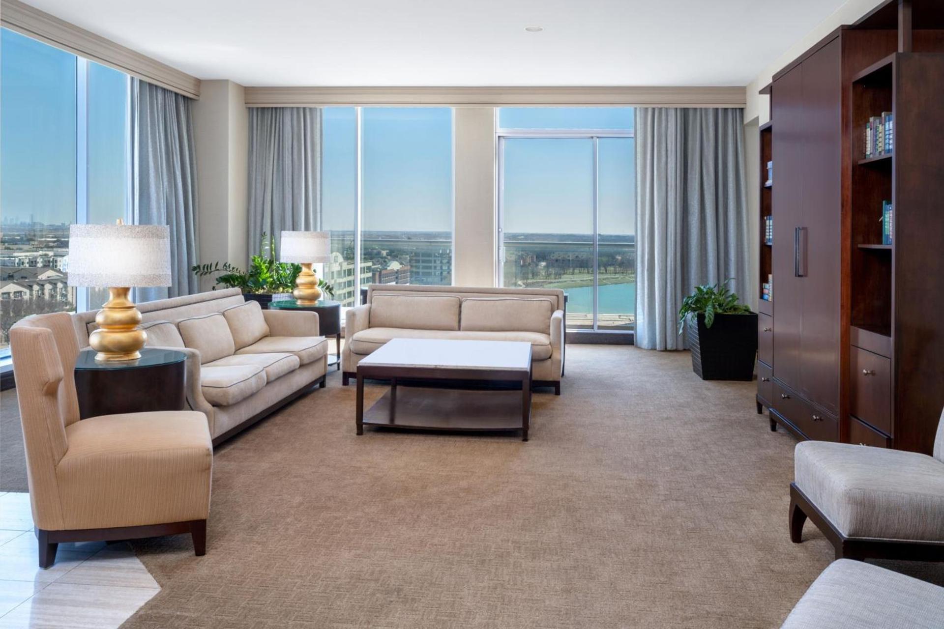 Renaissance Dallas North Hotel photo 14