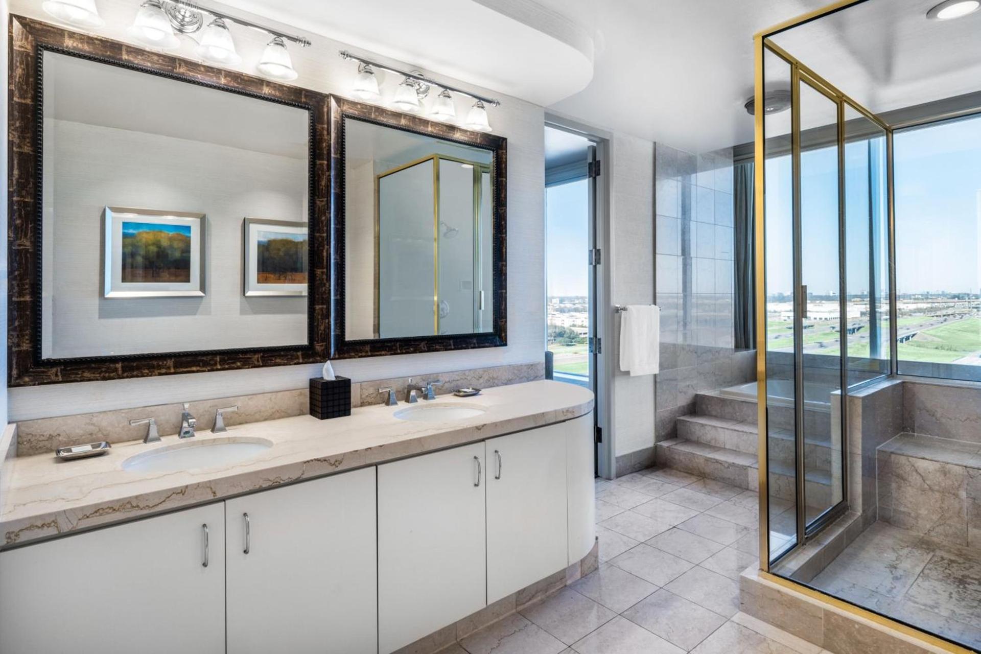 Renaissance Dallas North Hotel photo 24