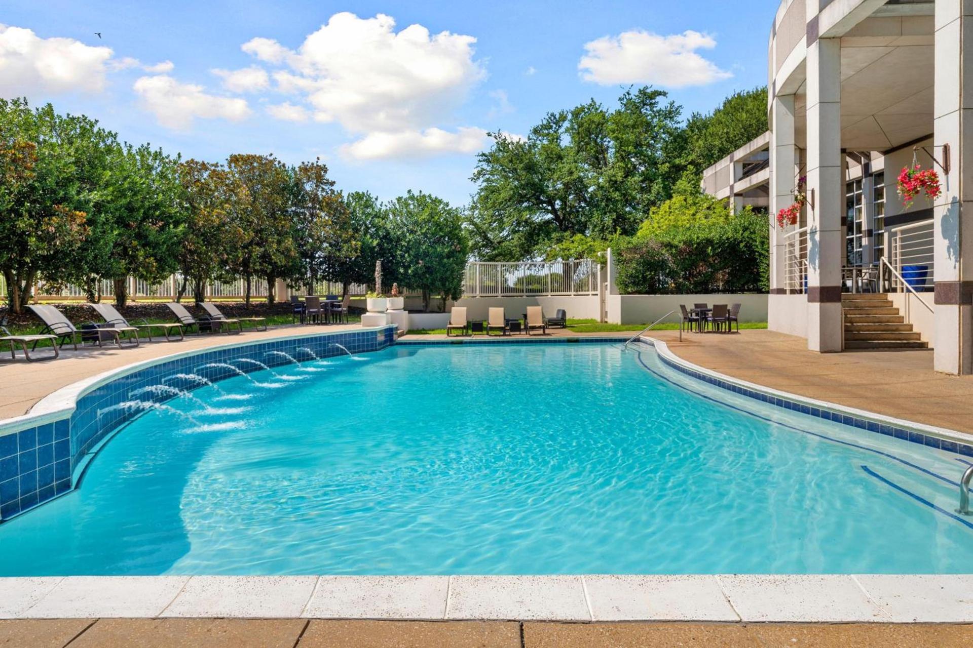 Renaissance Dallas North Hotel photo 4