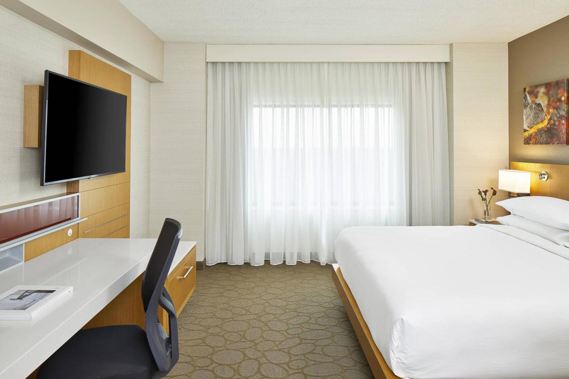 Renaissance Chicago Glenview Suites Hotel photo 17