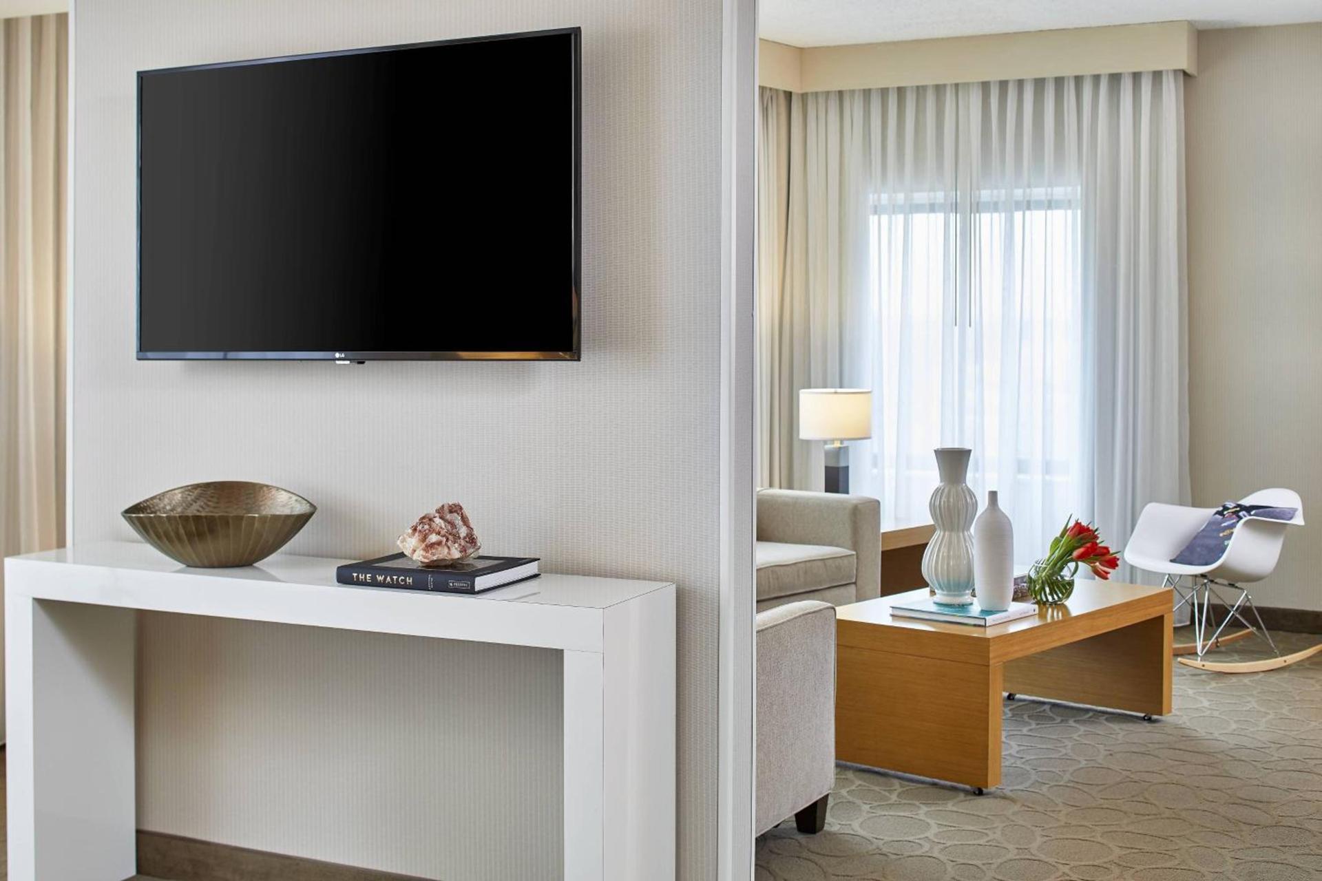 Renaissance Chicago Glenview Suites Hotel photo 23