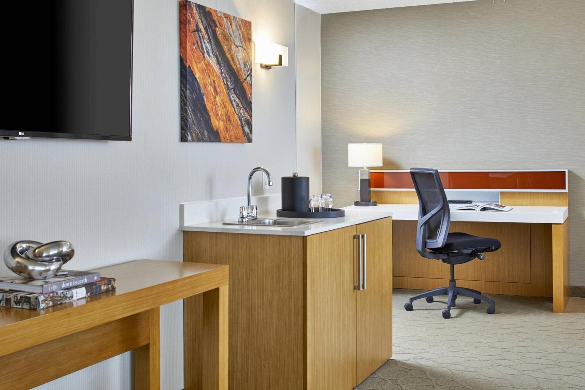 Renaissance Chicago Glenview Suites Hotel photo 24