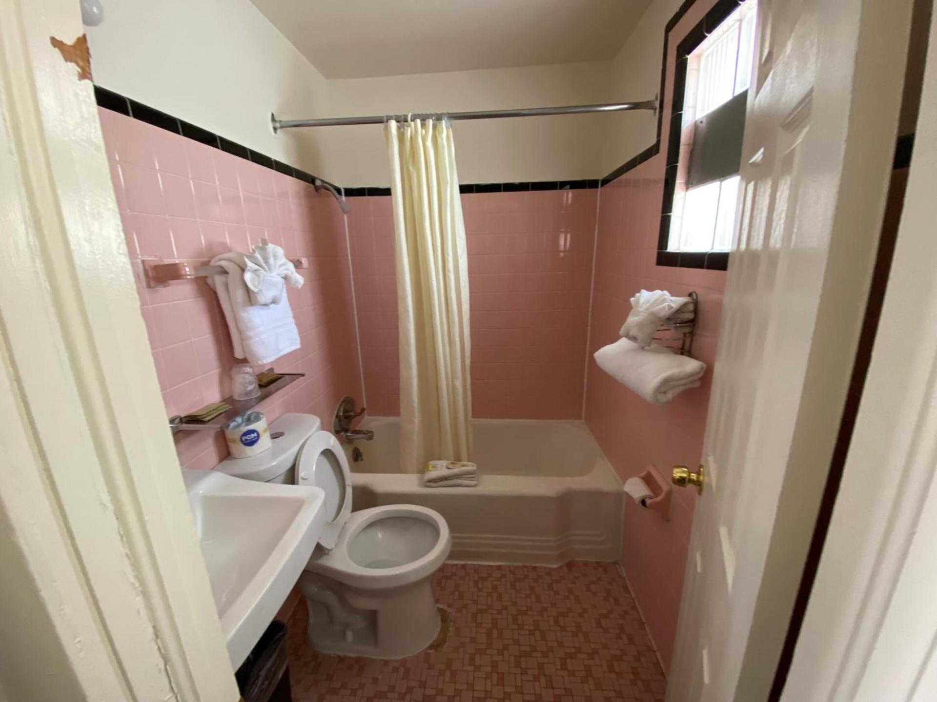 RANGER MOTEL photo 3