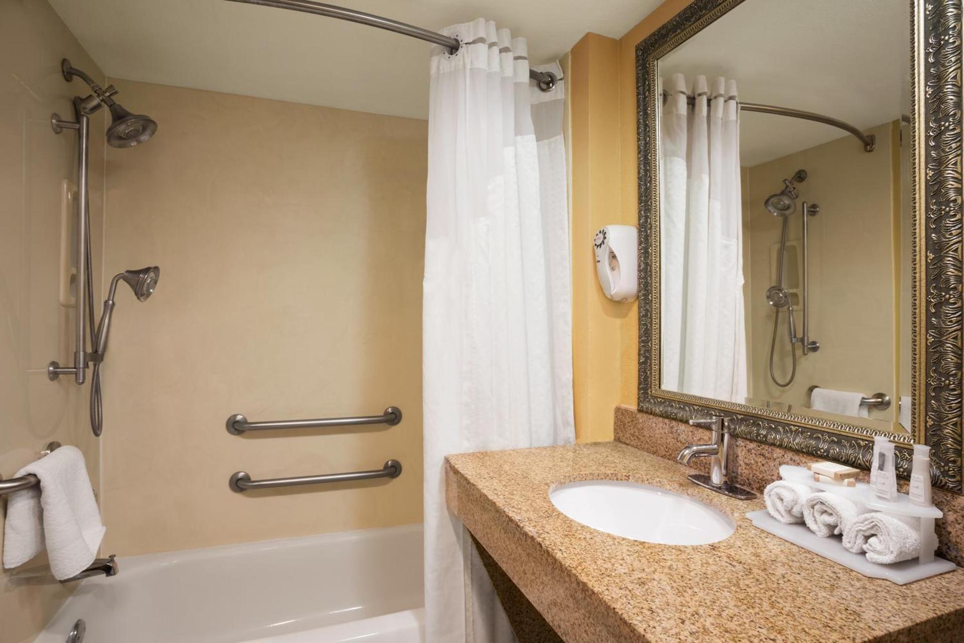 Comfort Inn Franklin Highway 96 photo 21