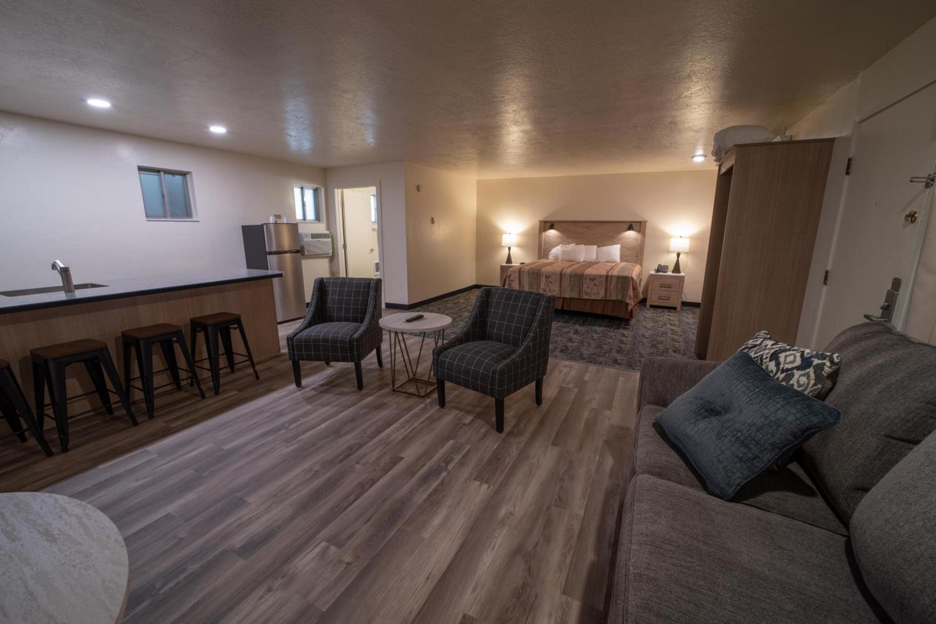 Clover Creek Inn photo 4