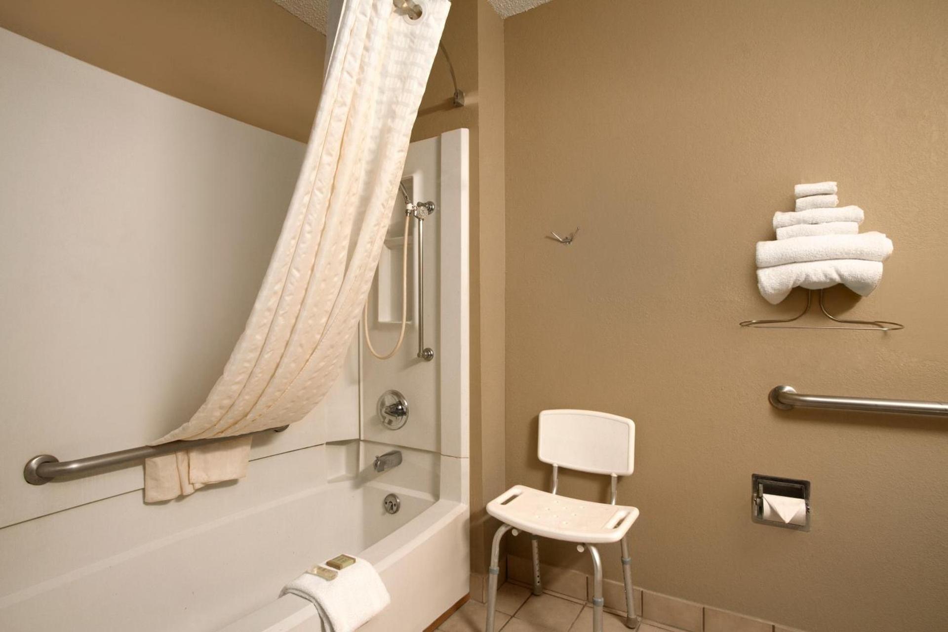Super 8 by Wyndham Homewood Birmingham Area photo 44