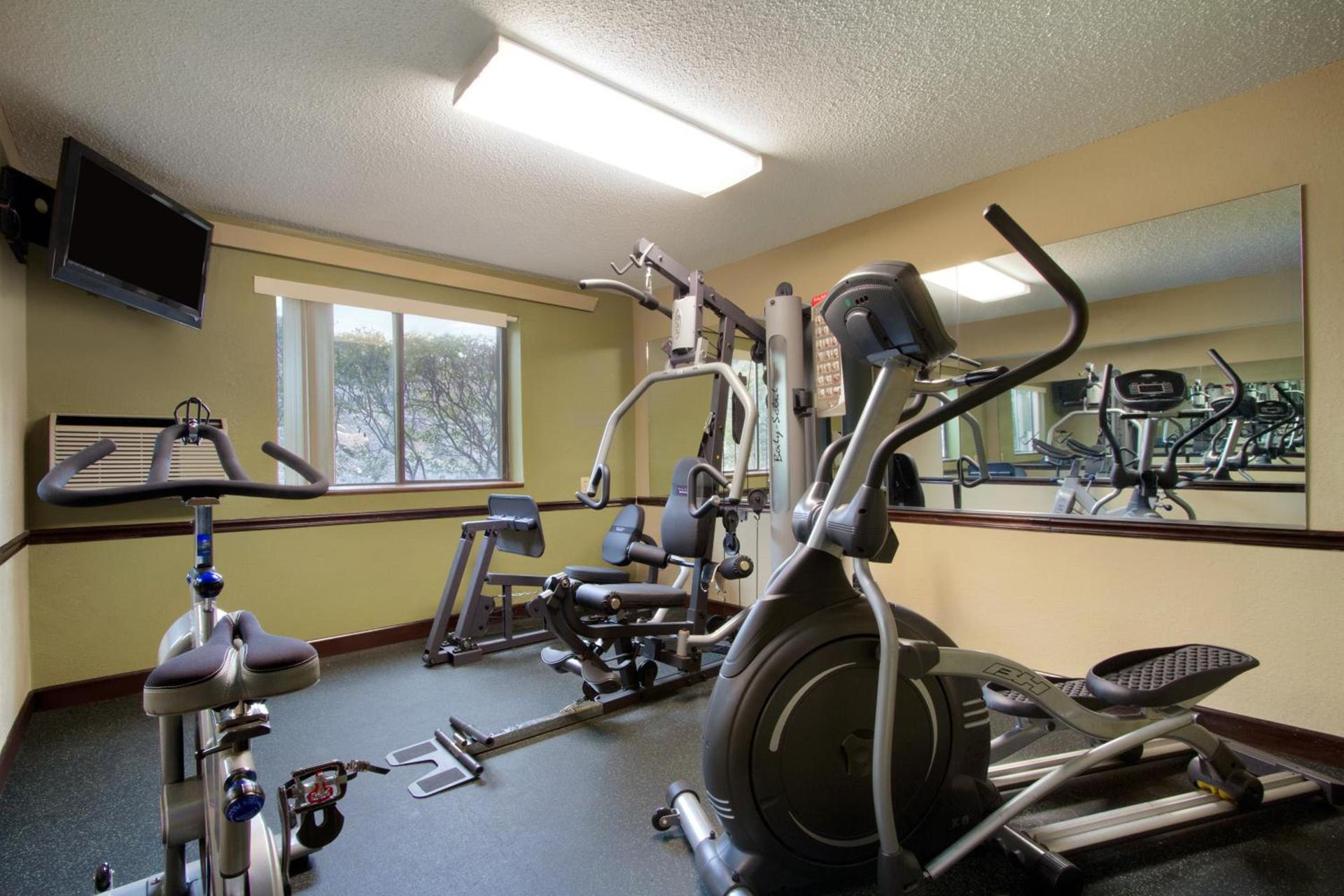 Super 8 by Wyndham Homewood Birmingham Area photo 36
