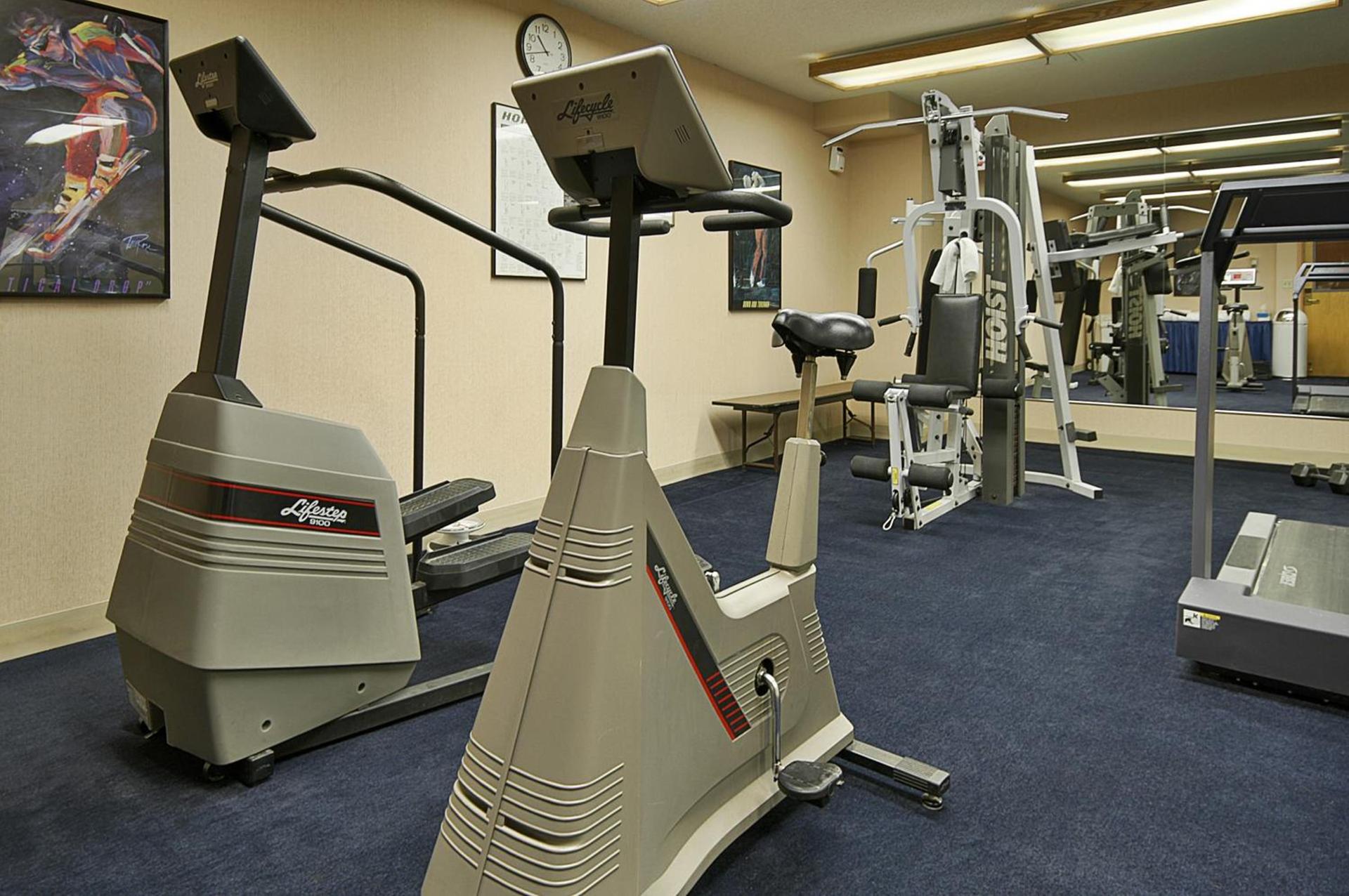 Ramada by Wyndham Bettendorf photo 11