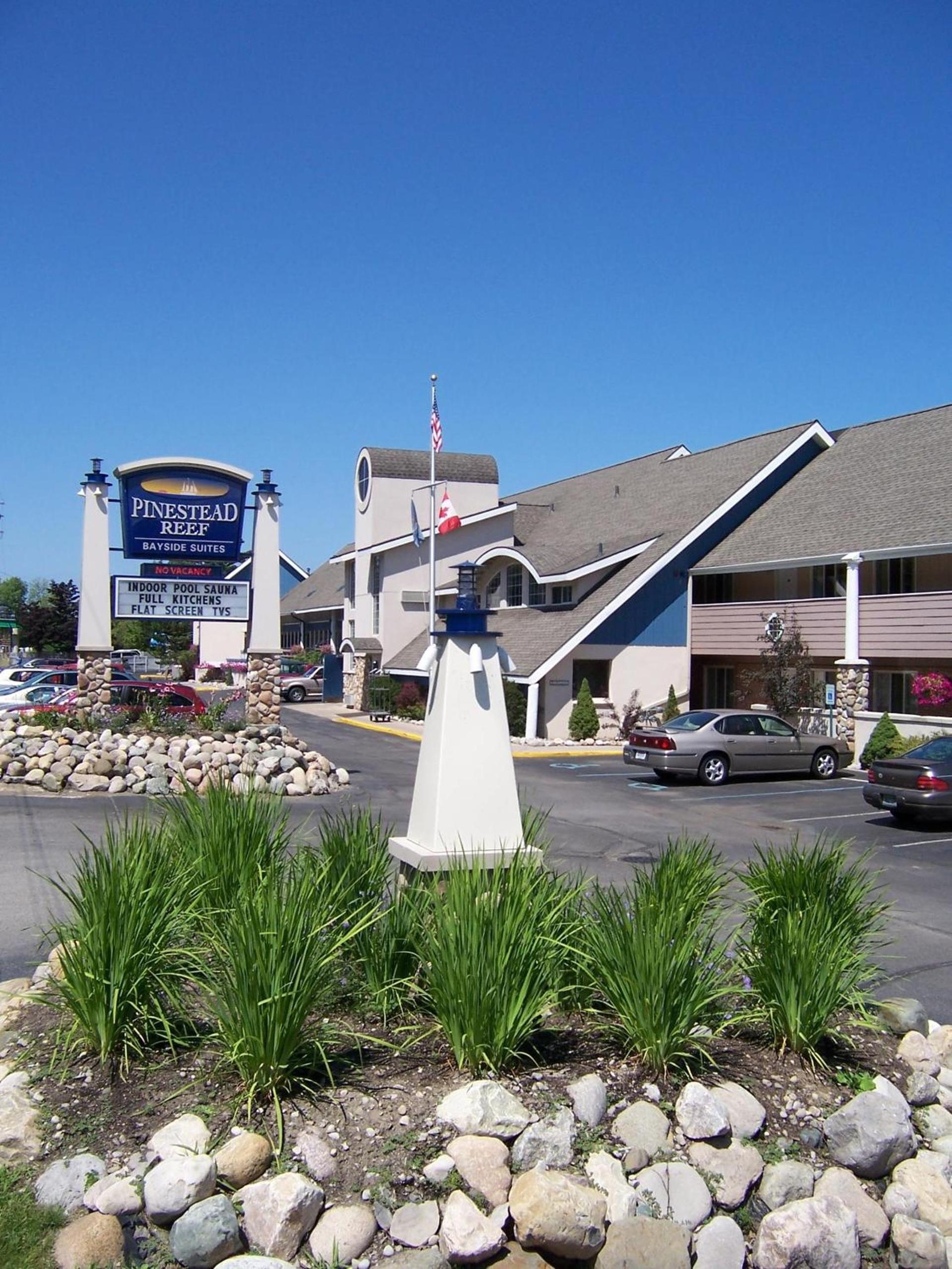 Pinestead Reef Resort — hotel in Traverse City