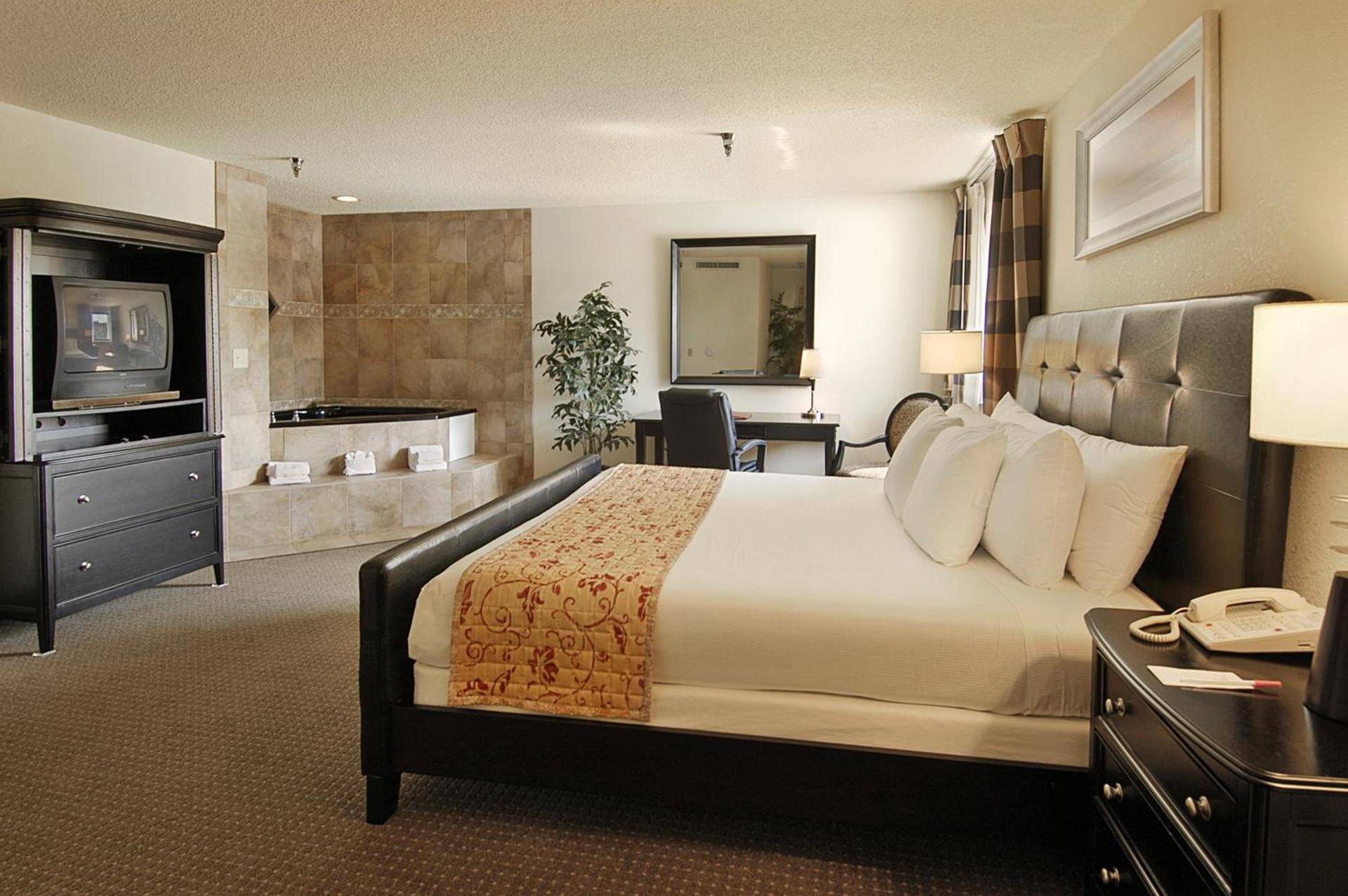 Ramada by Wyndham Bettendorf photo 17