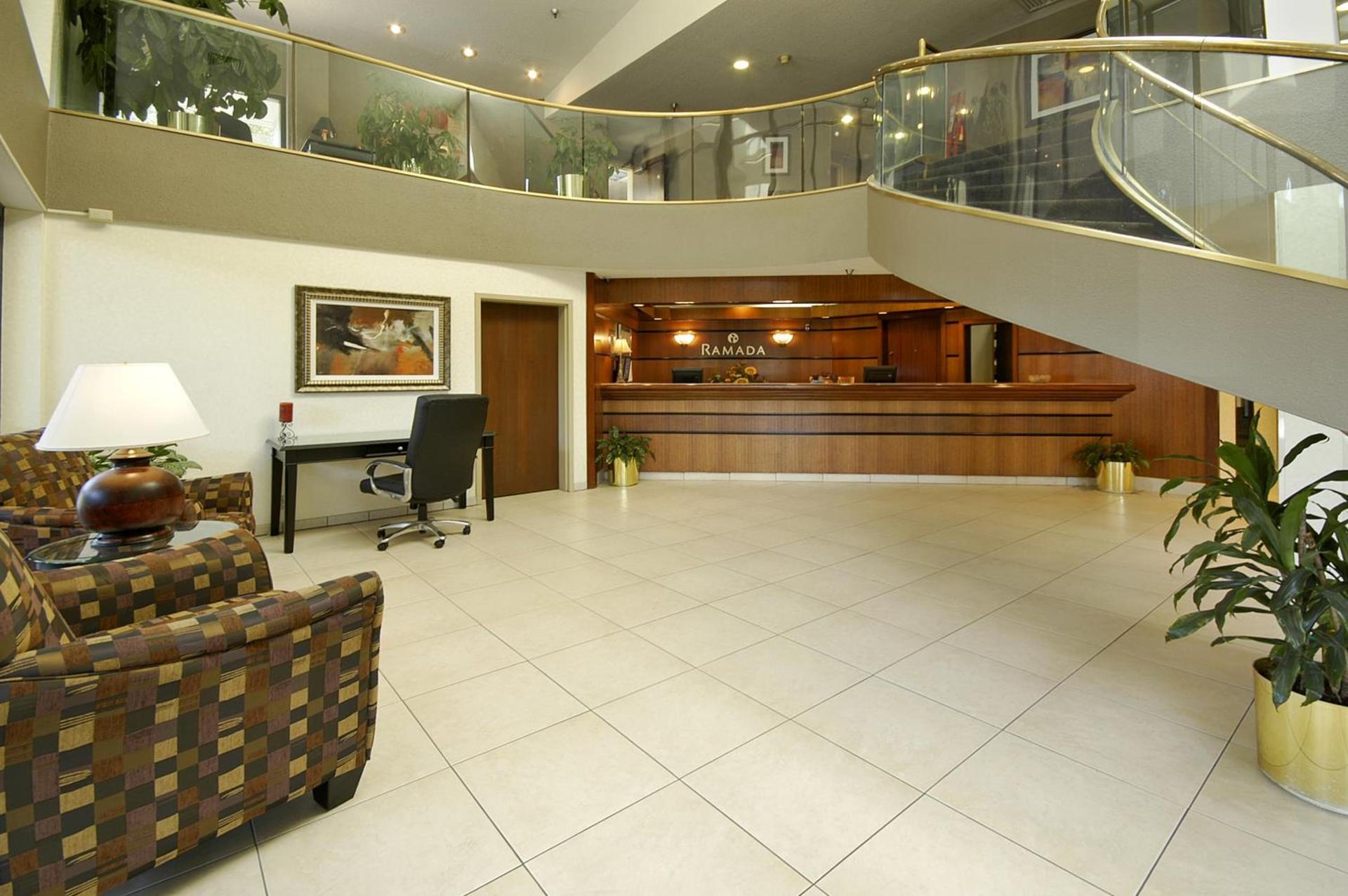 Ramada by Wyndham Bettendorf photo 3