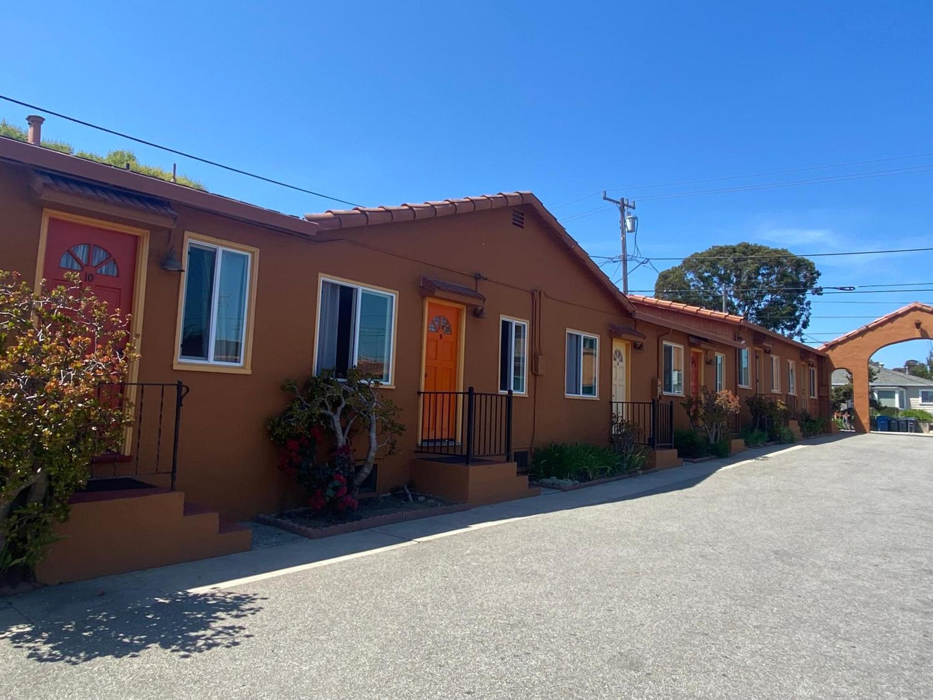 Sunny Cove Motel photo 15