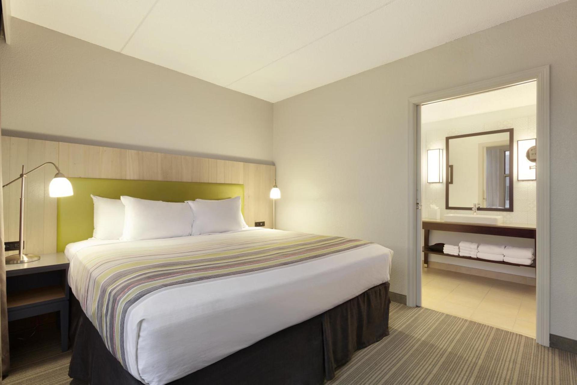 Country Inn & Suites by Radisson, Bloomington at Mall of America, MN photo 62