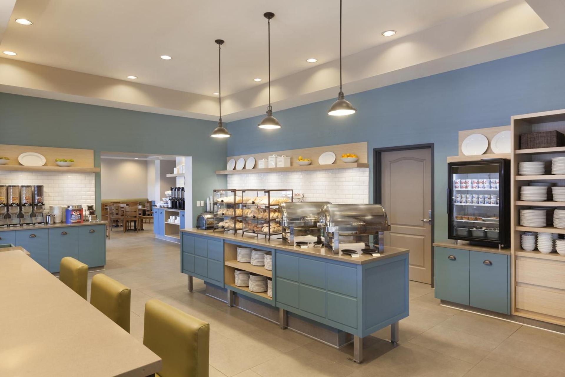 Country Inn & Suites by Radisson, Bloomington at Mall of America, MN photo 46