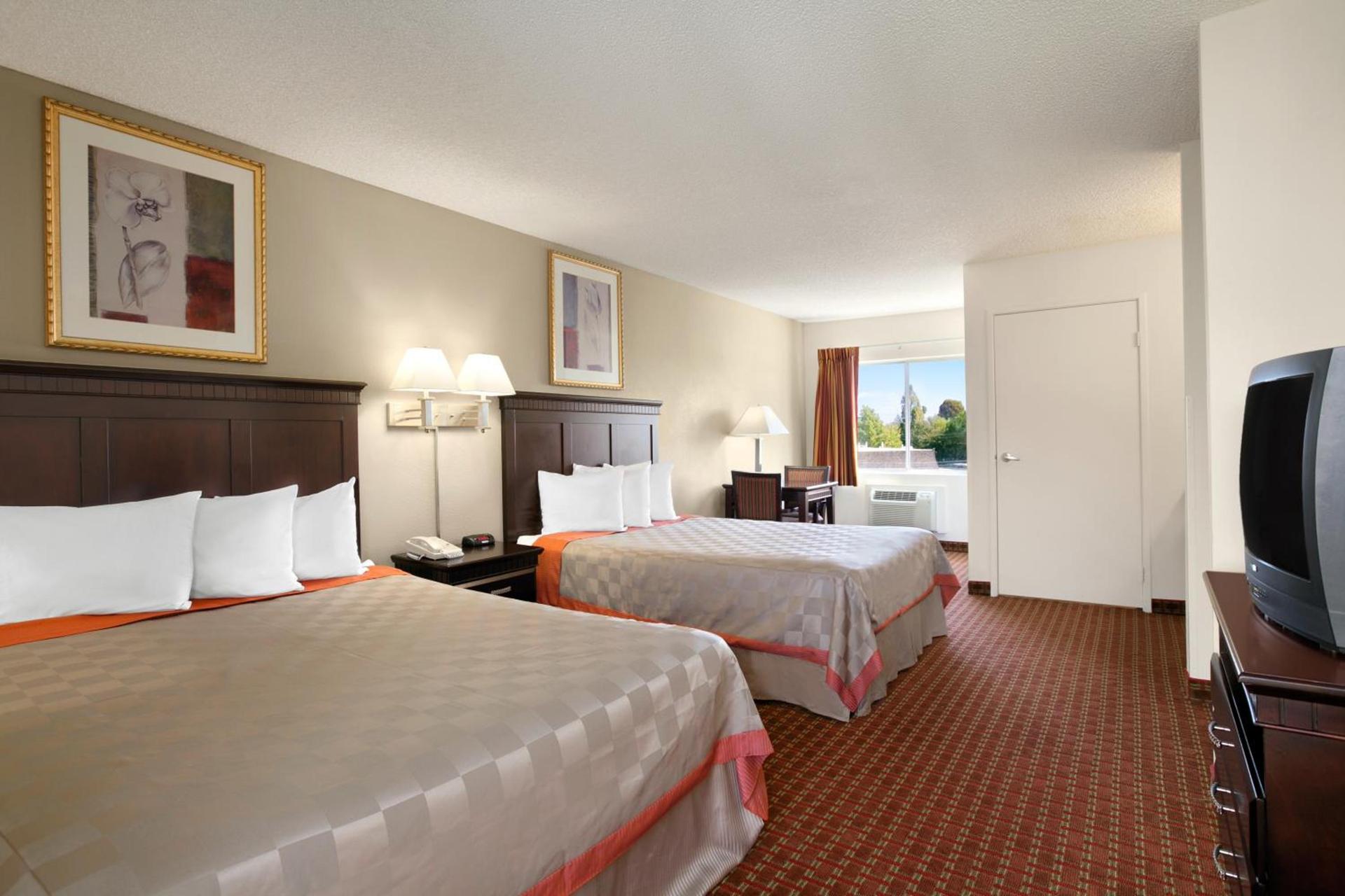 Days Inn & Suites by Wyndham Rancho Cordova photo 15