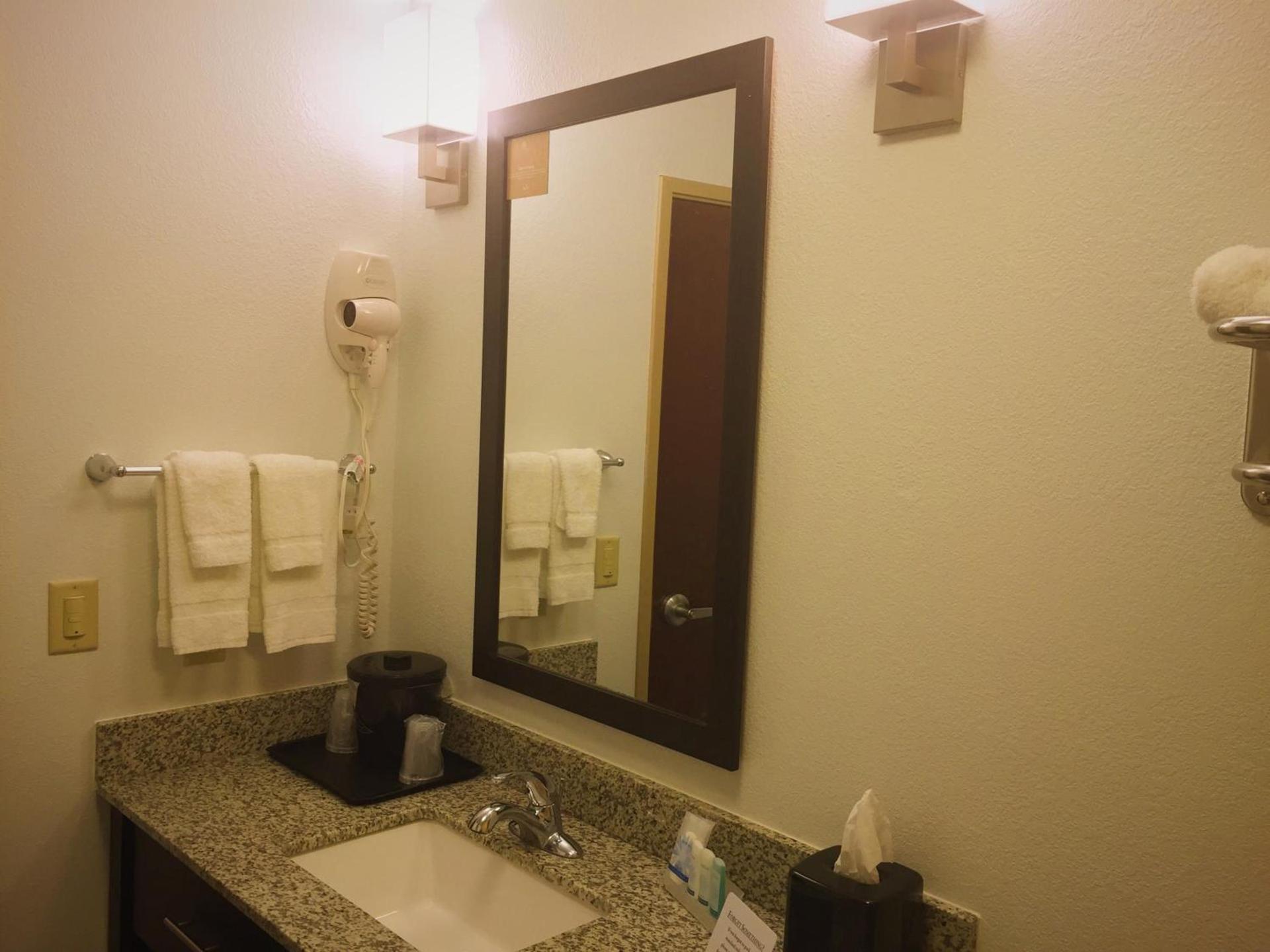 Sleep Inn & Suites Carlsbad Caverns Area photo 41