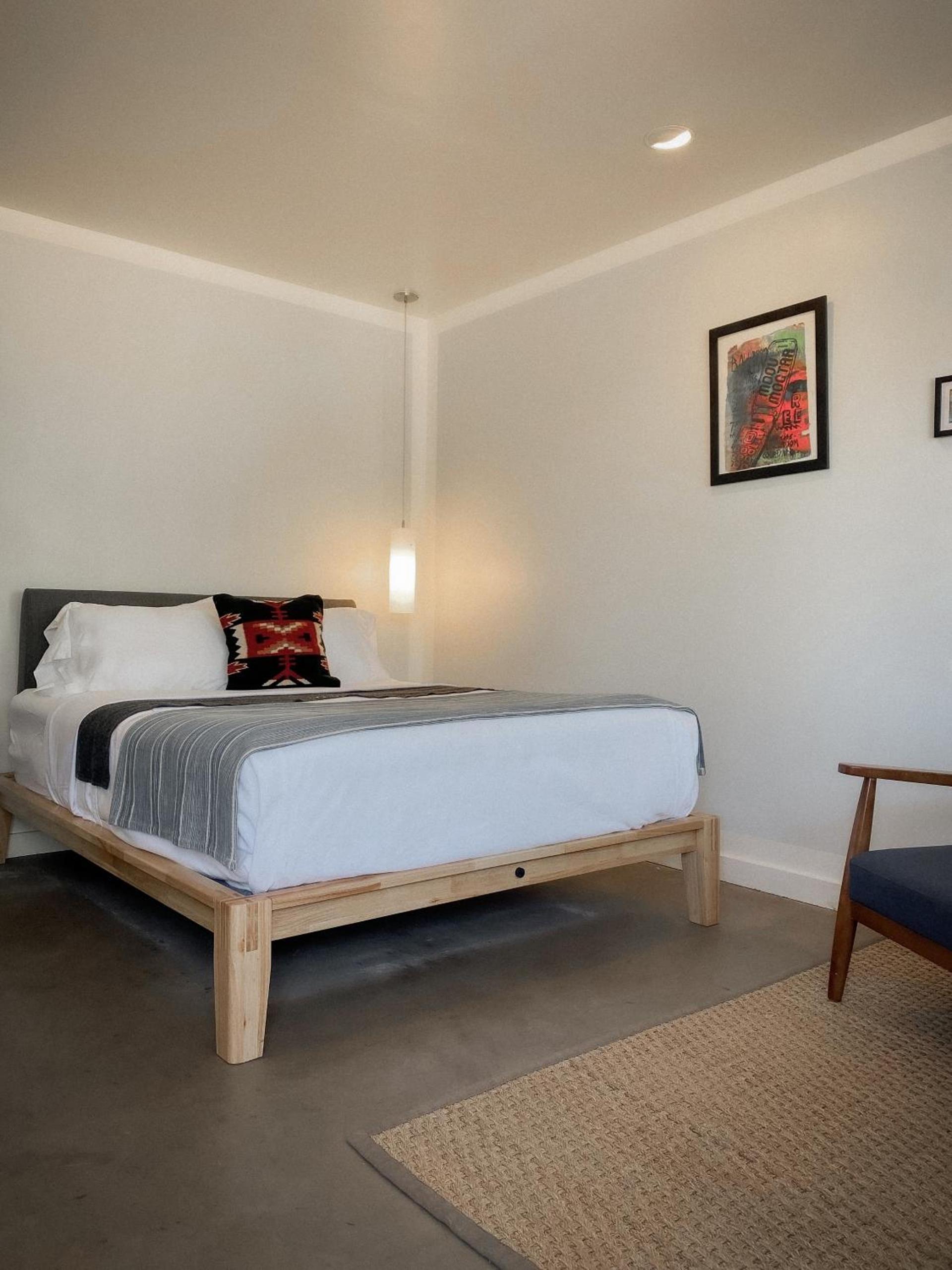 Thunderbird Hotel photo 33