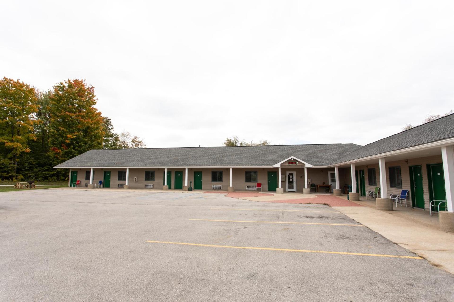 The Kingsley Suites photo 12