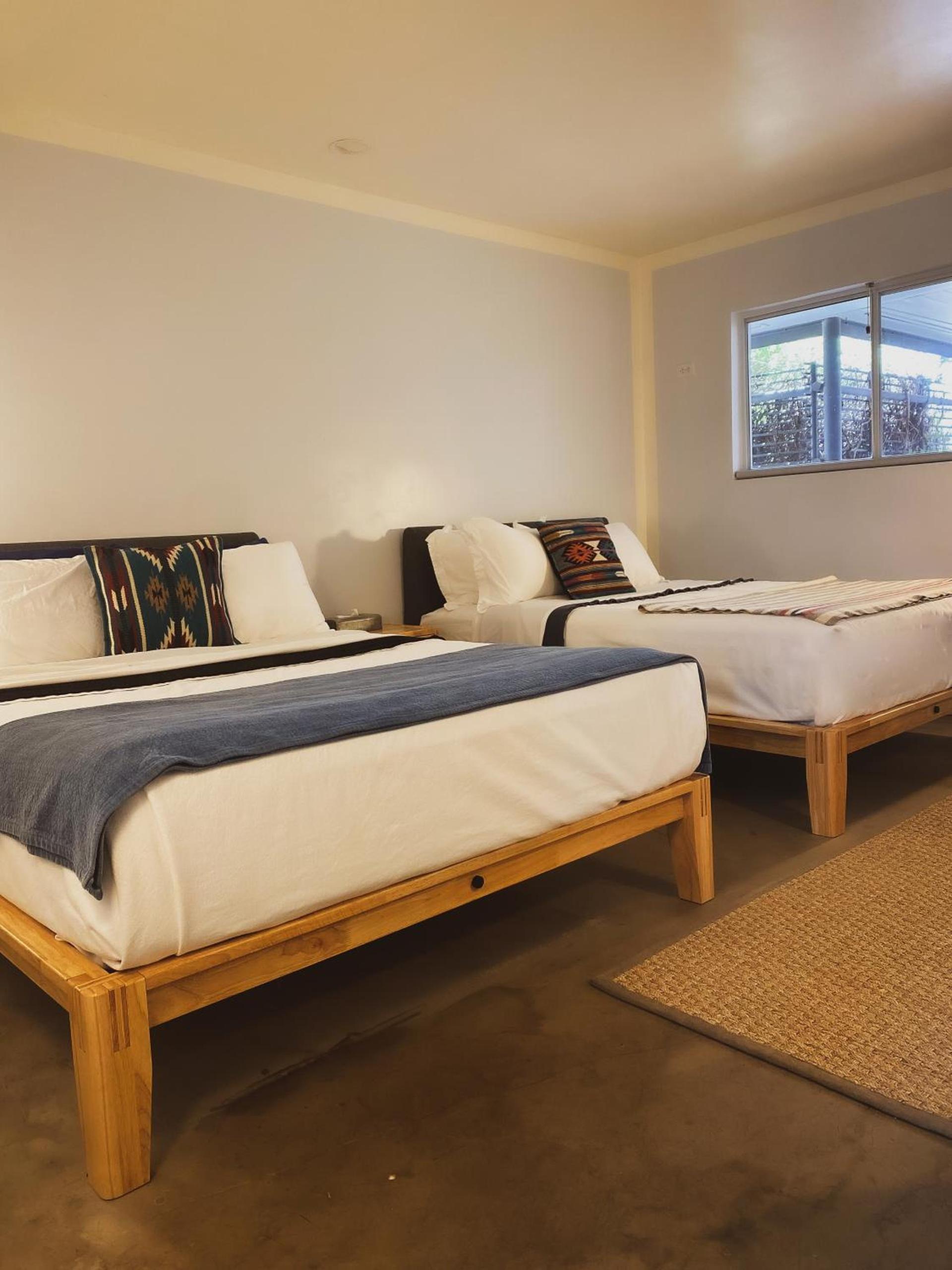 Thunderbird Hotel photo 27