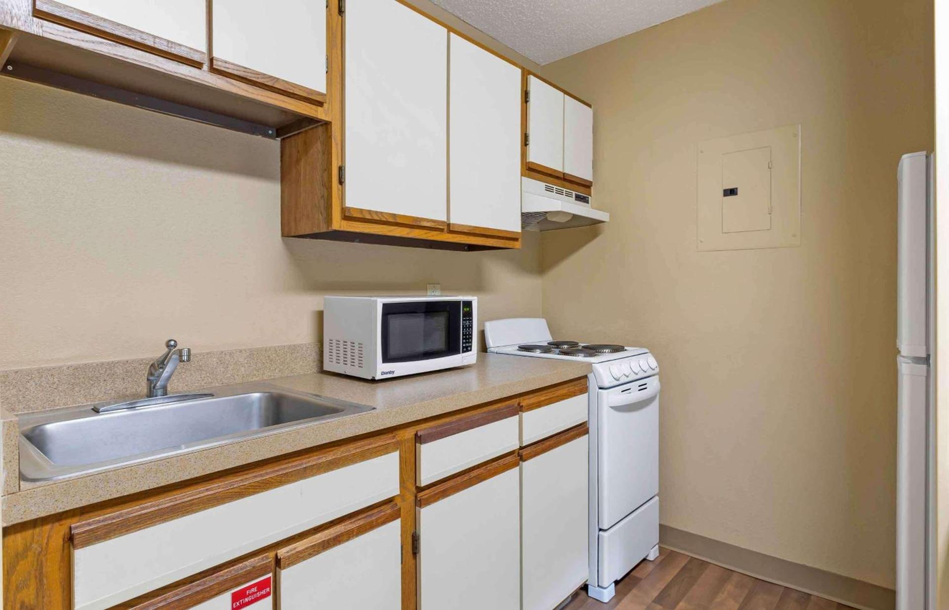 Extended Stay America Suites - Cincinnati - Blue Ash - Reagan Hwy photo 31