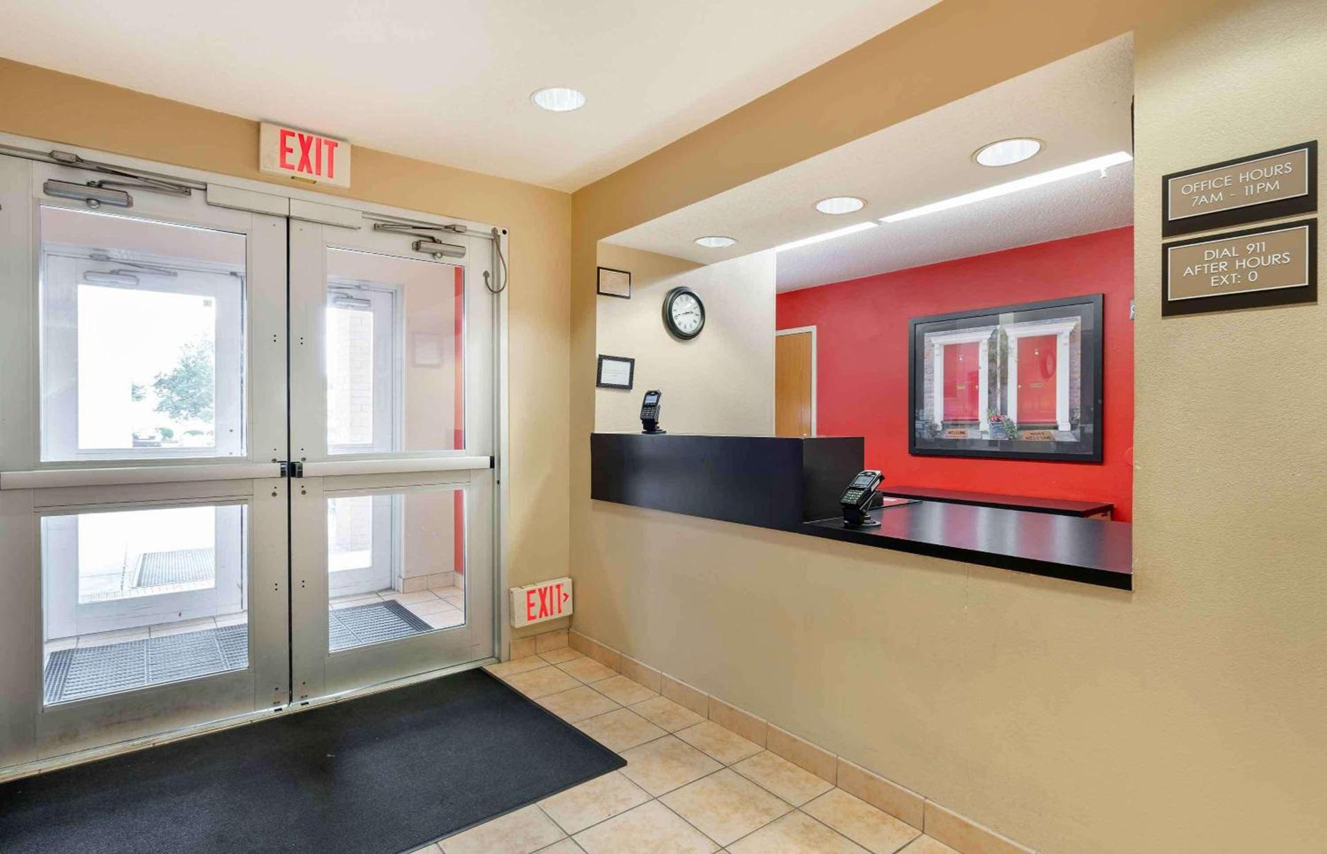 Extended Stay America Suites - Cincinnati - Blue Ash - Kenwood Road photo 10