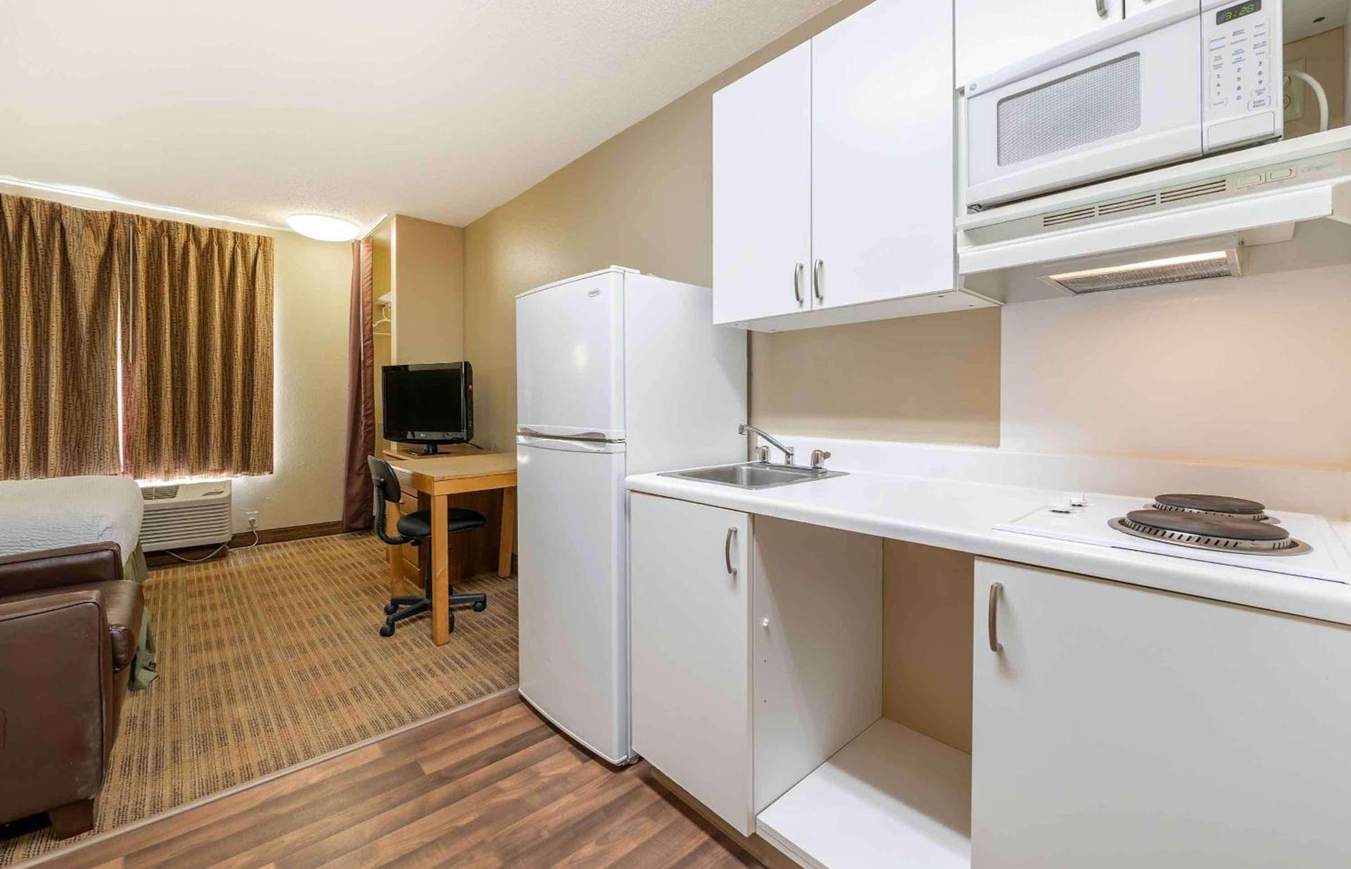 Extended Stay America Suites - Cincinnati - Blue Ash - Kenwood Road photo 17
