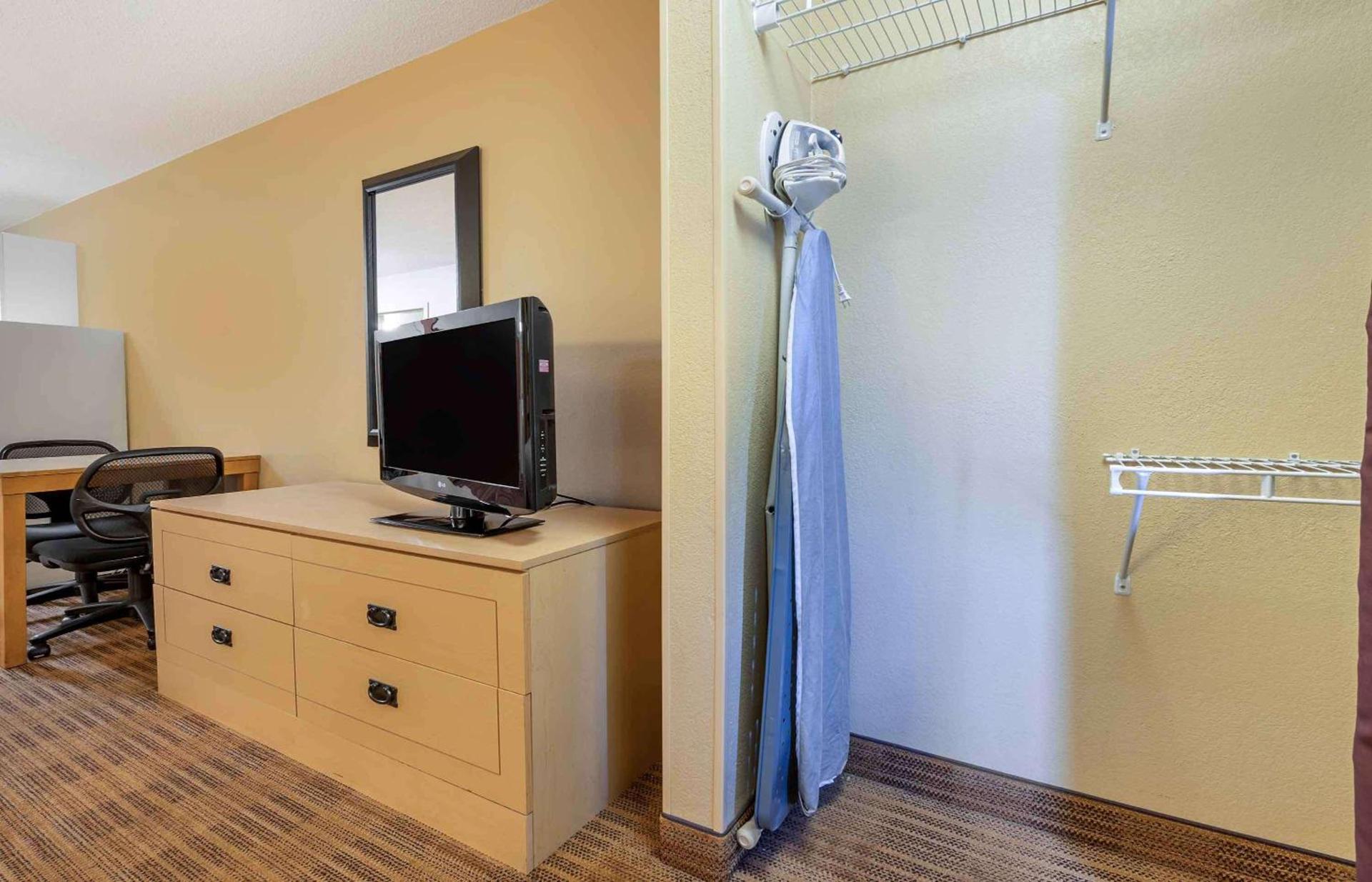 Extended Stay America Suites - Cincinnati - Blue Ash - Kenwood Road photo 21