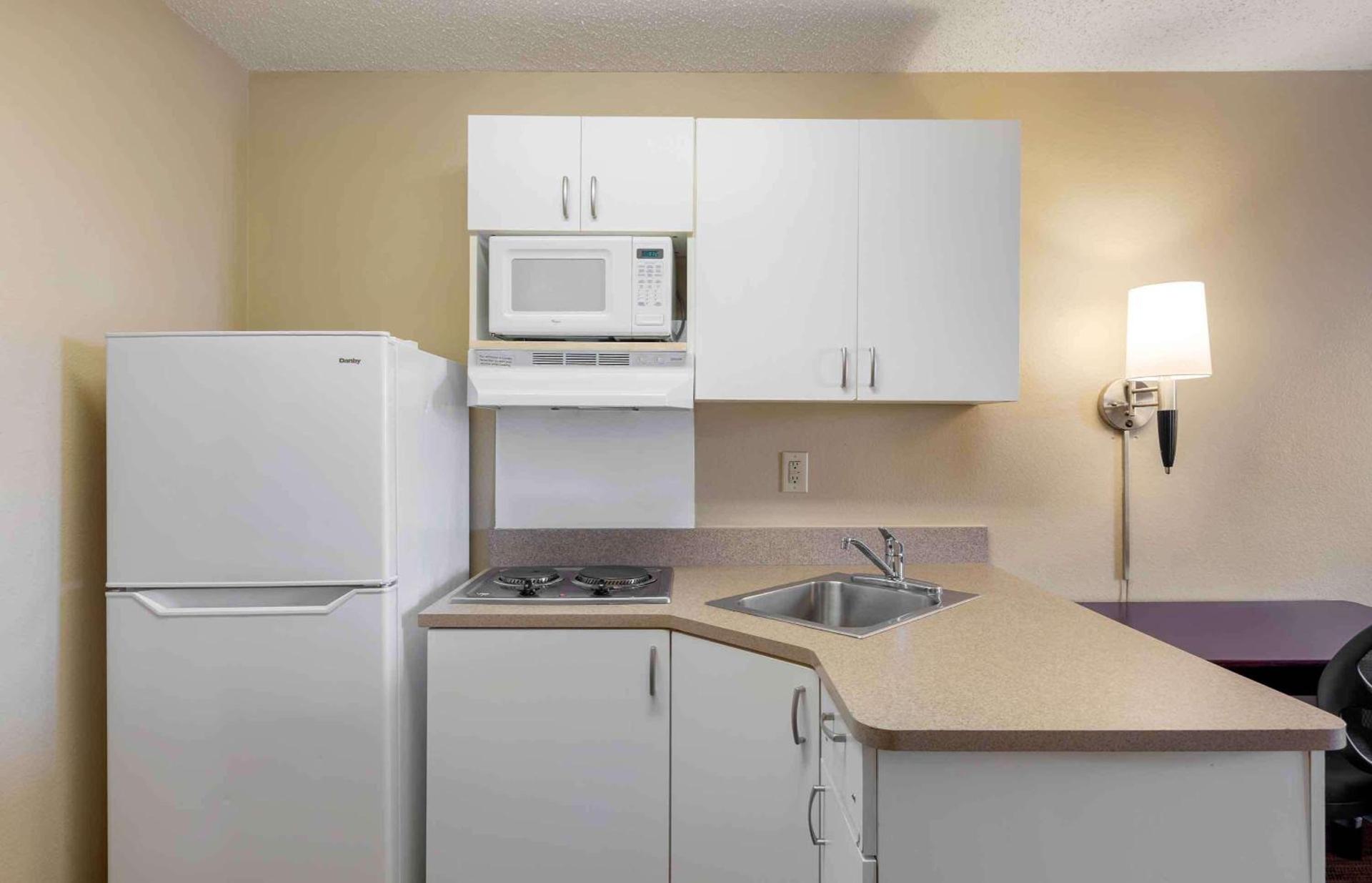 Extended Stay America Suites - Dallas - Greenville Avenue photo 4