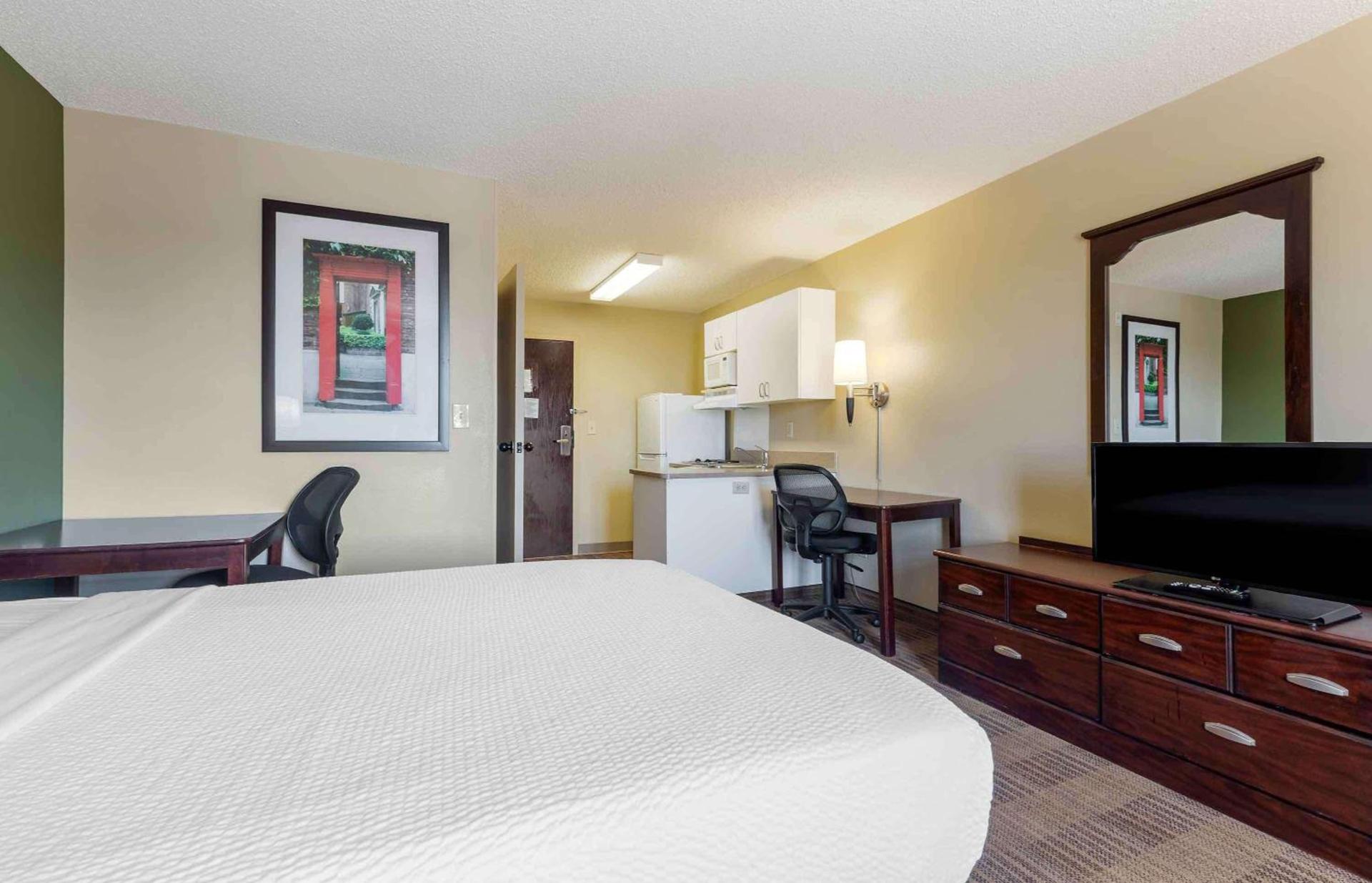 Extended Stay America Suites - Dallas - Greenville Avenue photo 15