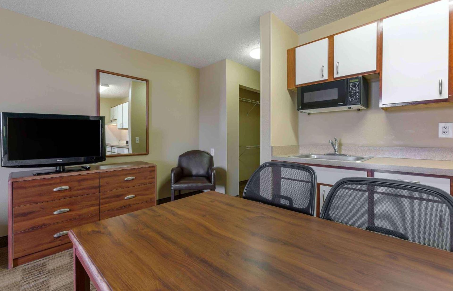 Extended Stay America Suites - El Paso - West photo 14