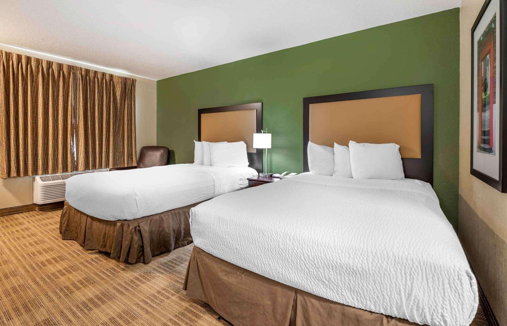 Extended Stay America Suites - Indianapolis - Airport photo 2