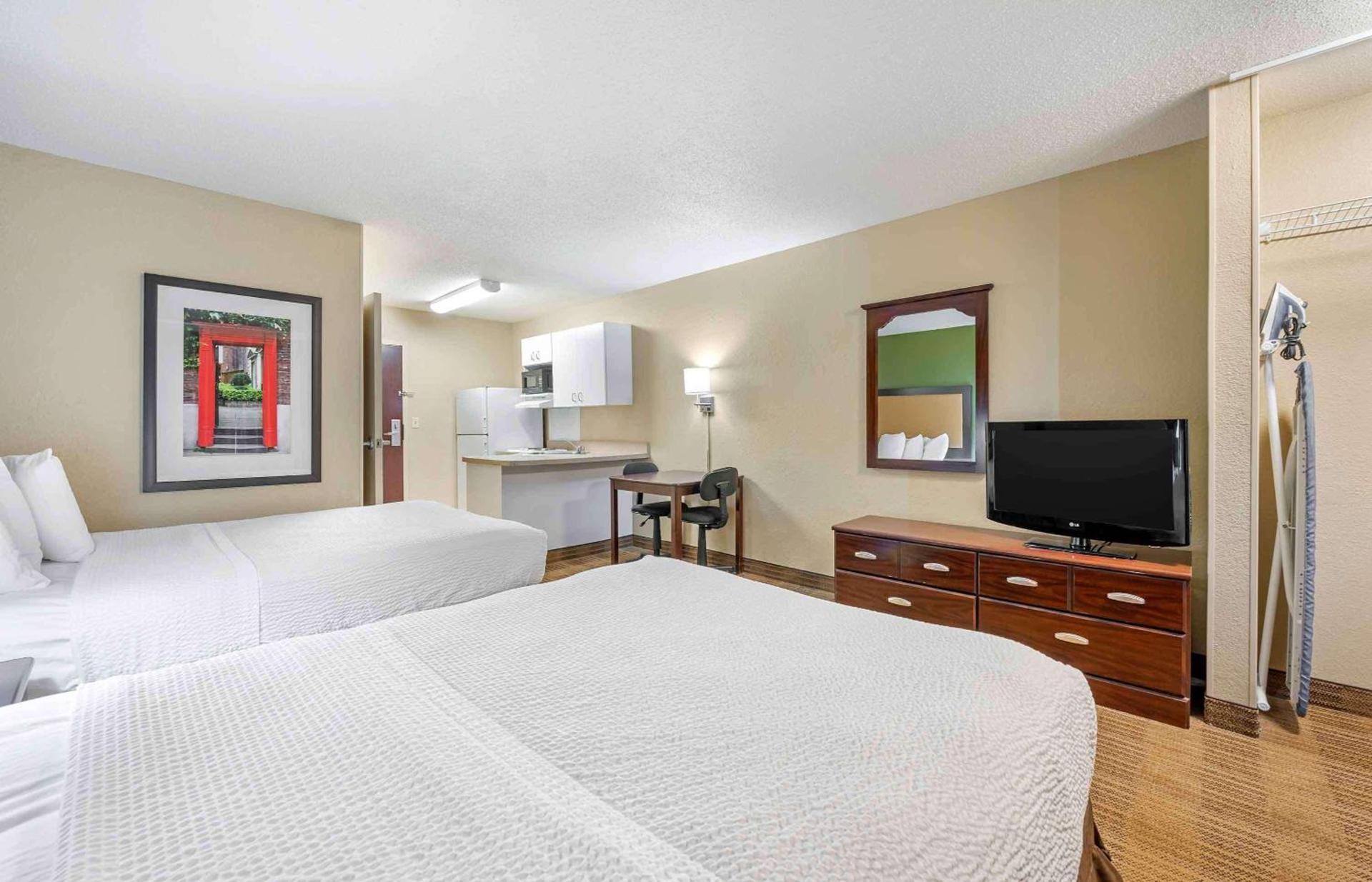 Extended Stay America Suites - Indianapolis - Airport photo 22