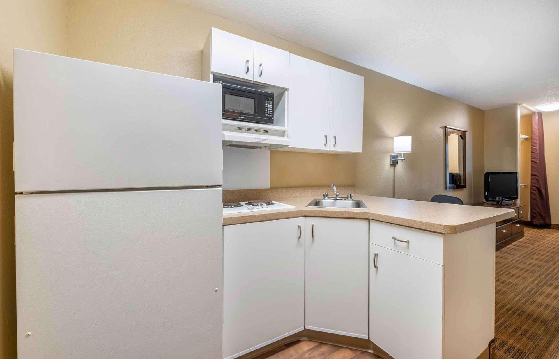 Extended Stay America Suites - Indianapolis - Airport photo 24