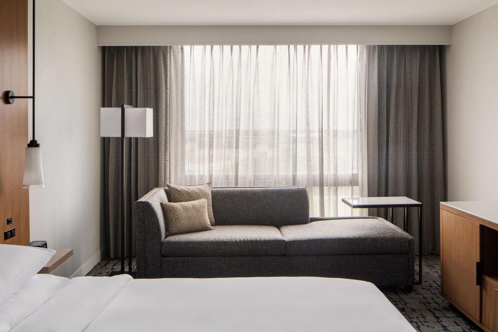 Houston Marriott South at Hobby Airport photo 13