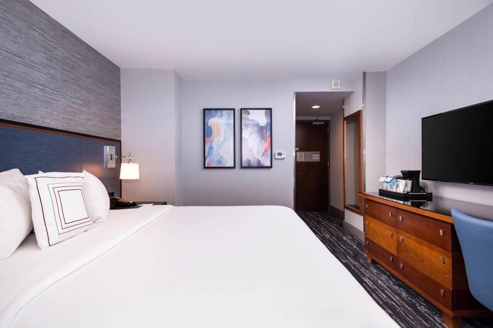 Fairfield By Marriott New York Manhattan Times Square photo 9
