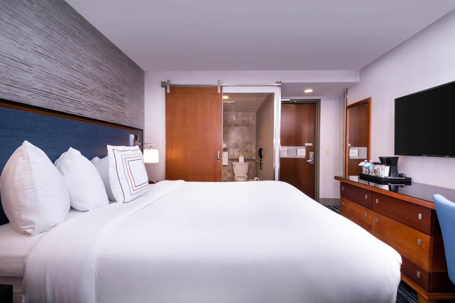 Fairfield By Marriott New York Manhattan Times Square photo 10