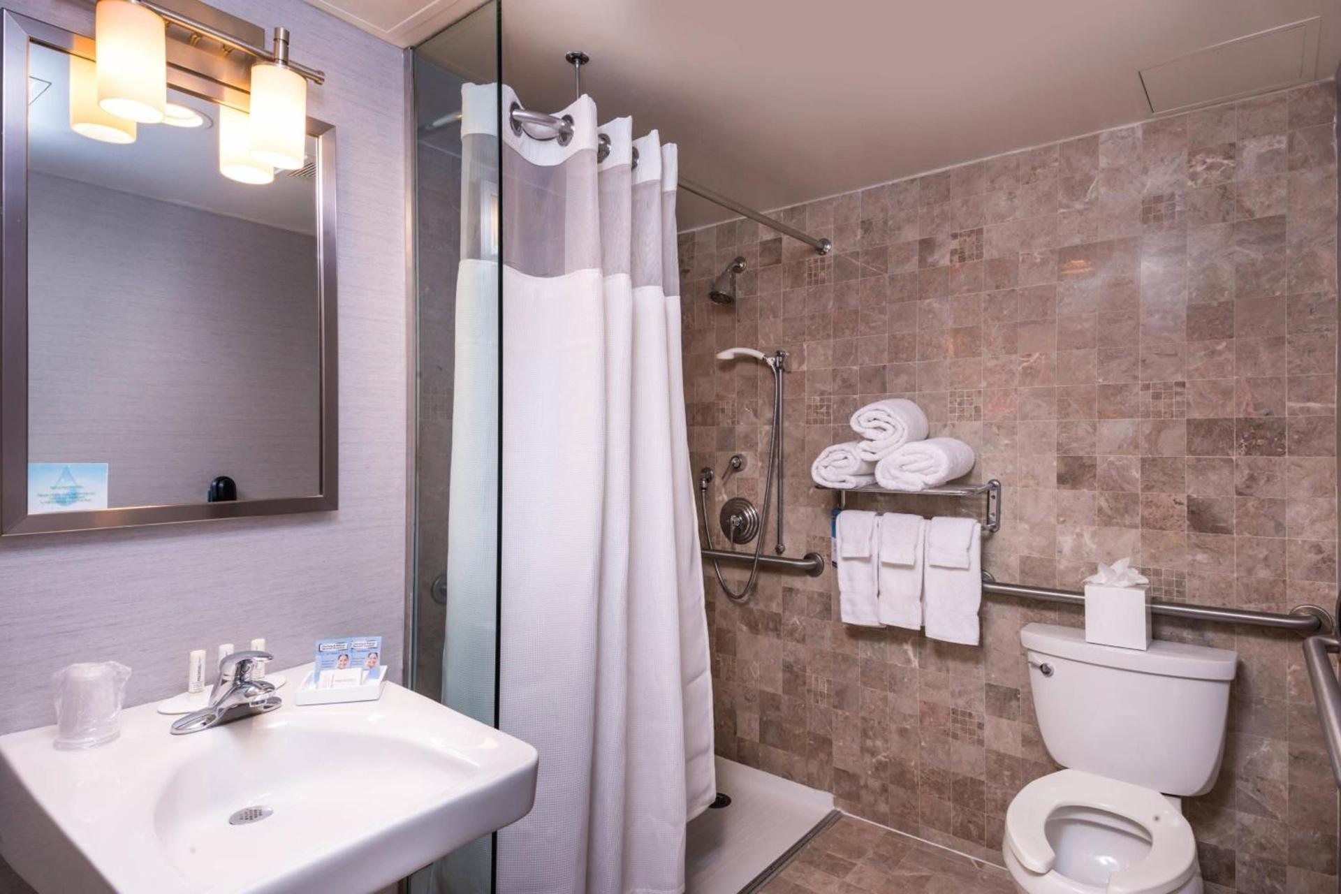 Fairfield By Marriott New York Manhattan Times Square photo 11