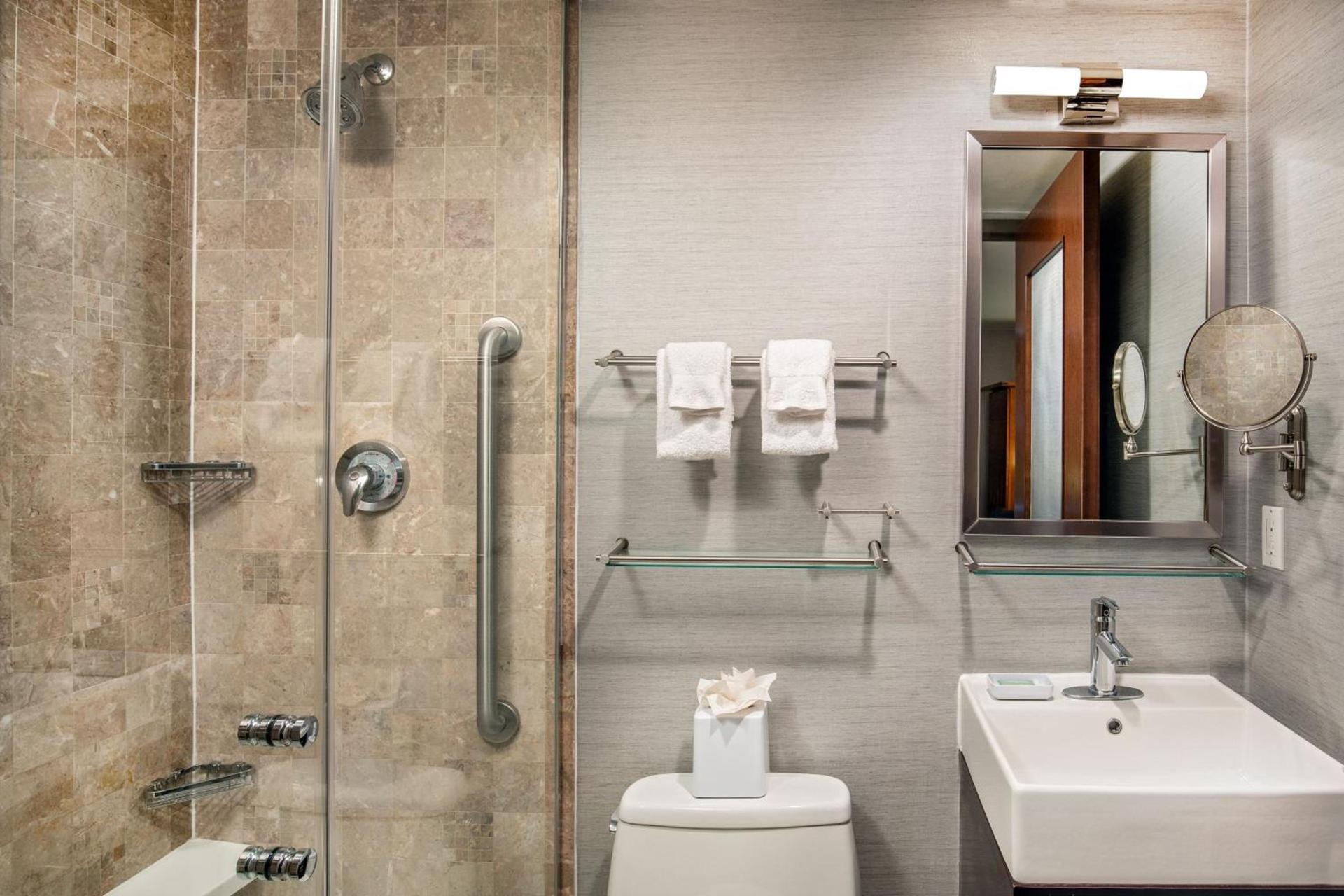 Fairfield By Marriott New York Manhattan Times Square photo 12