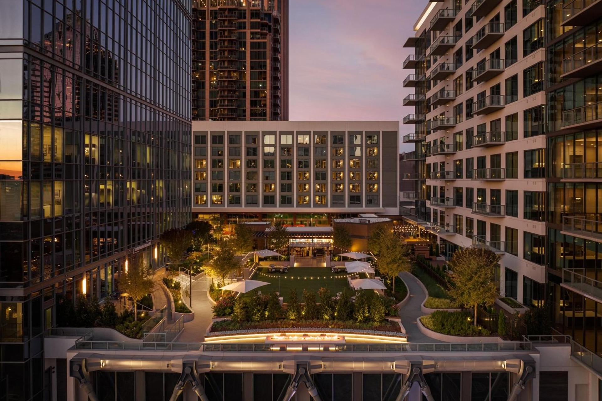 Epicurean Atlanta, Autograph Collection photo 4