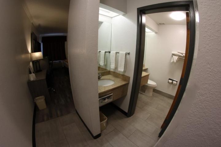 Americas Best Value Inn Prescott Valley photo 9